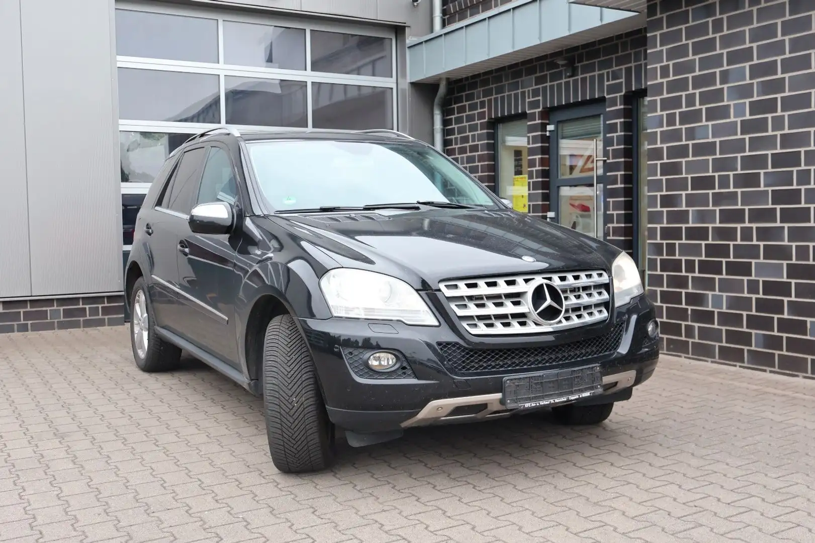 Mercedes-Benz ML 350 ML -Klasse ML 350 BlueTec 4Matic AHK/ Noir - 1