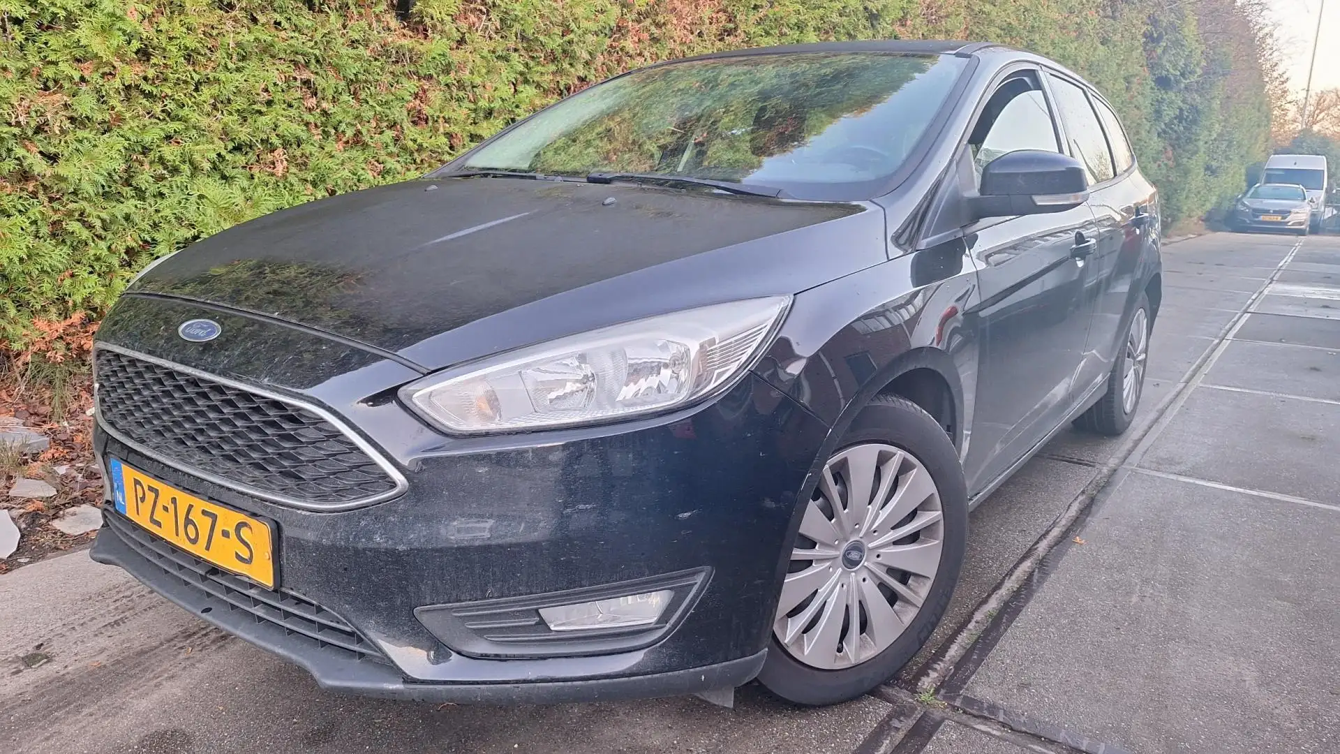 Ford Focus Wagon 1.0 Lease Edition Noir - 1