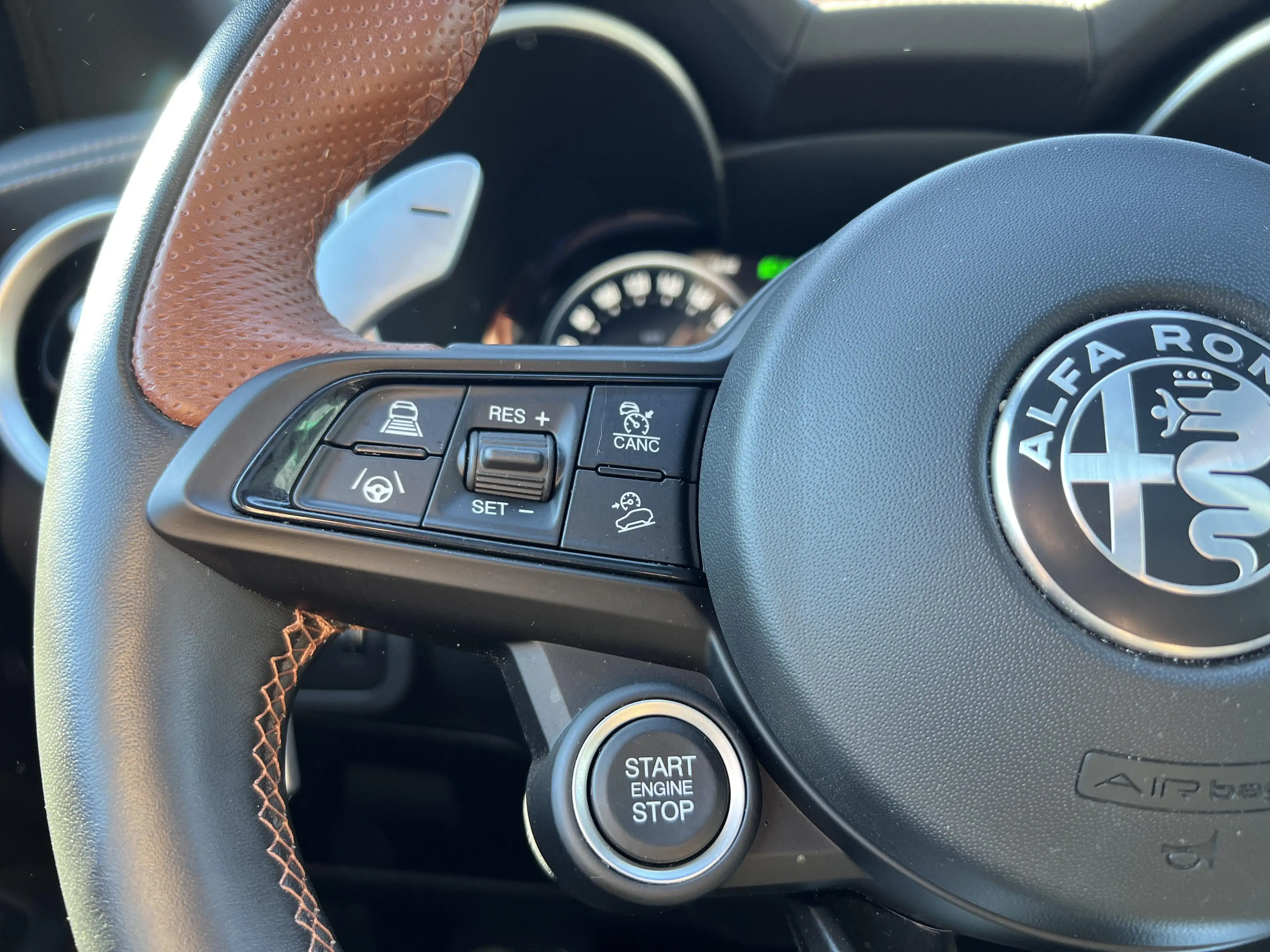 Alfa Romeo Stelvio Intensa — photo 15
