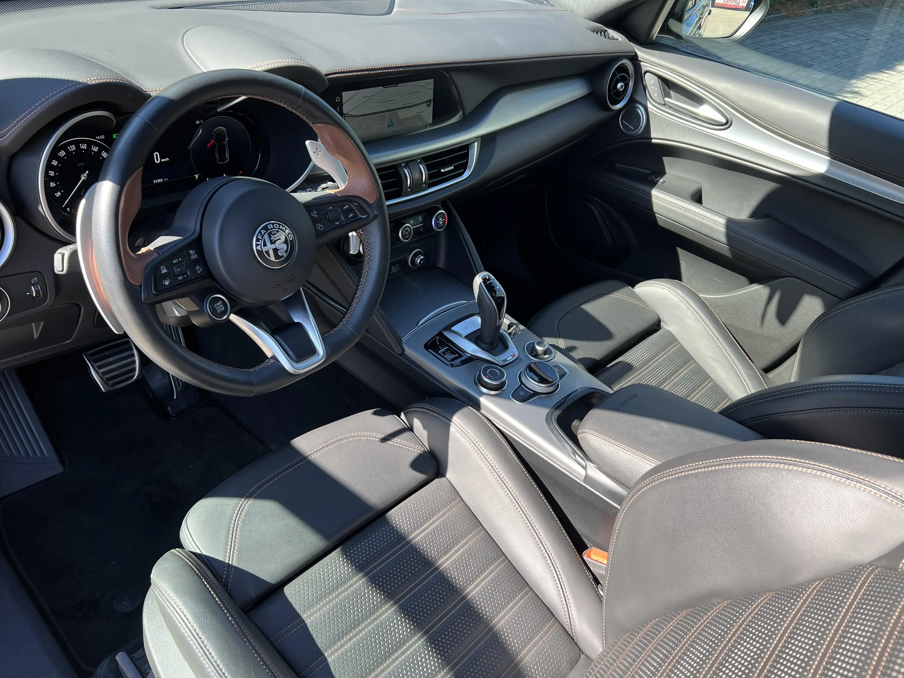 Alfa Romeo Stelvio Intensa — photo 10