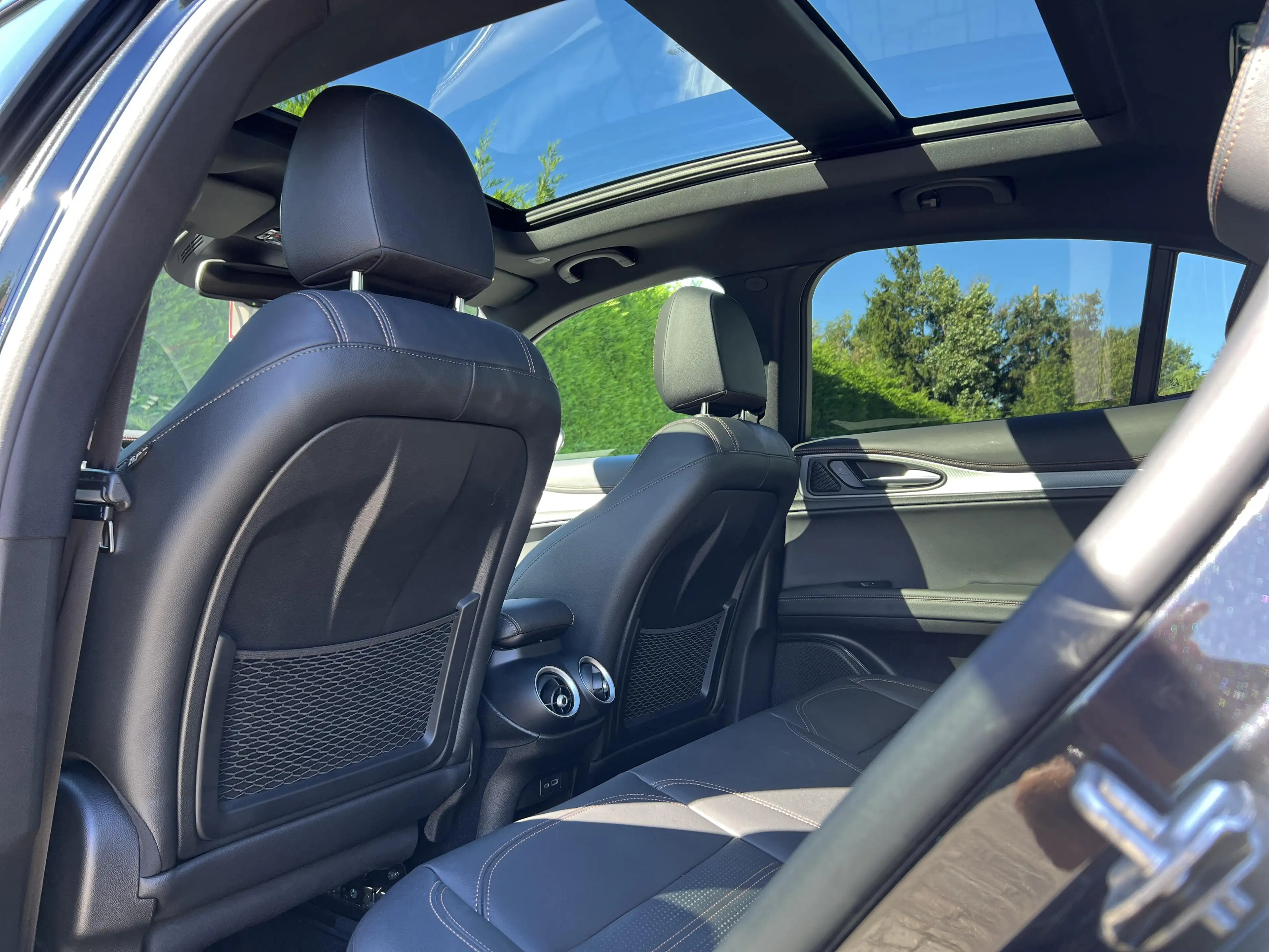 Alfa Romeo Stelvio Intensa — photo 13