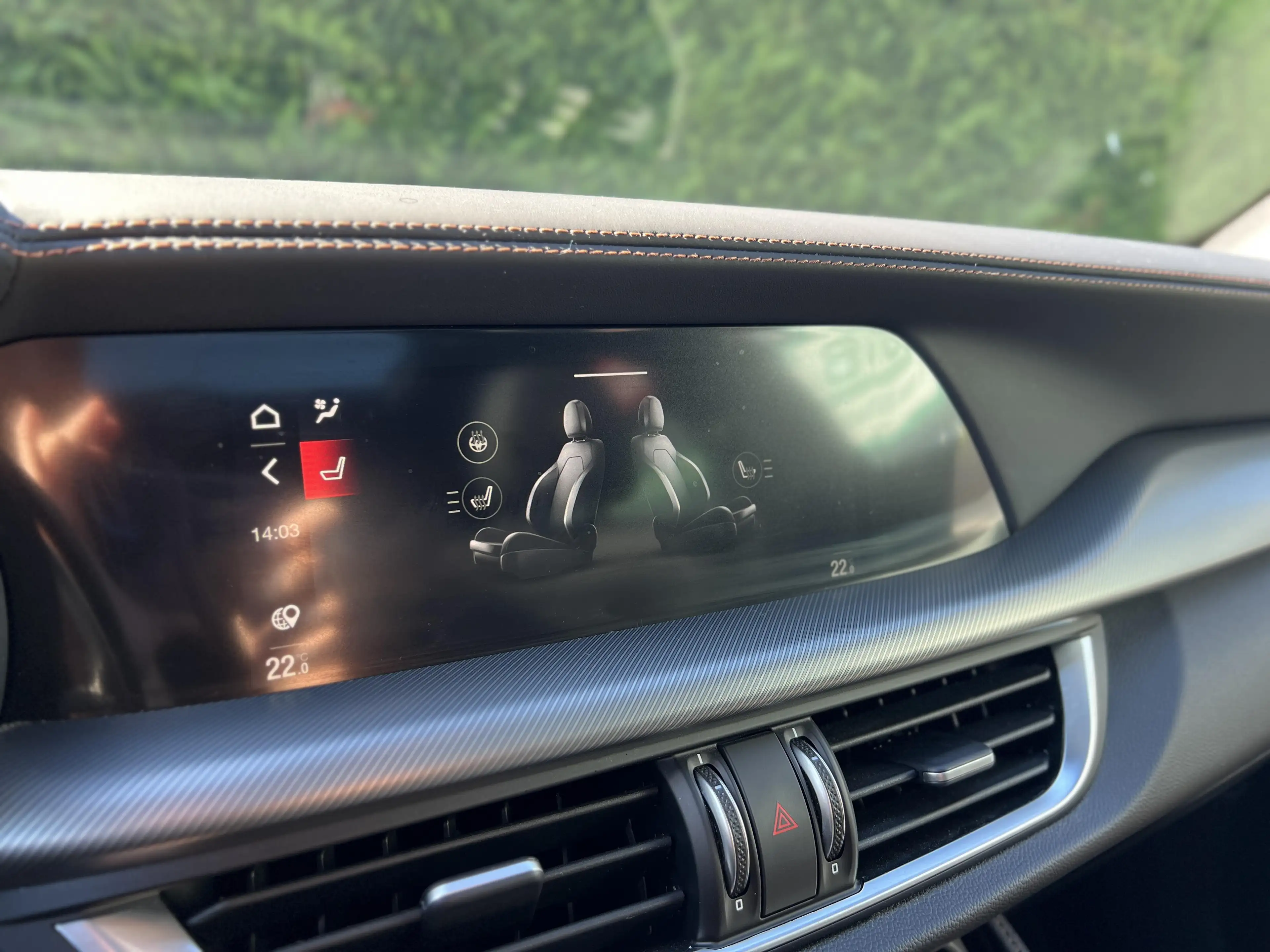 Alfa Romeo Stelvio Intensa — photo 21
