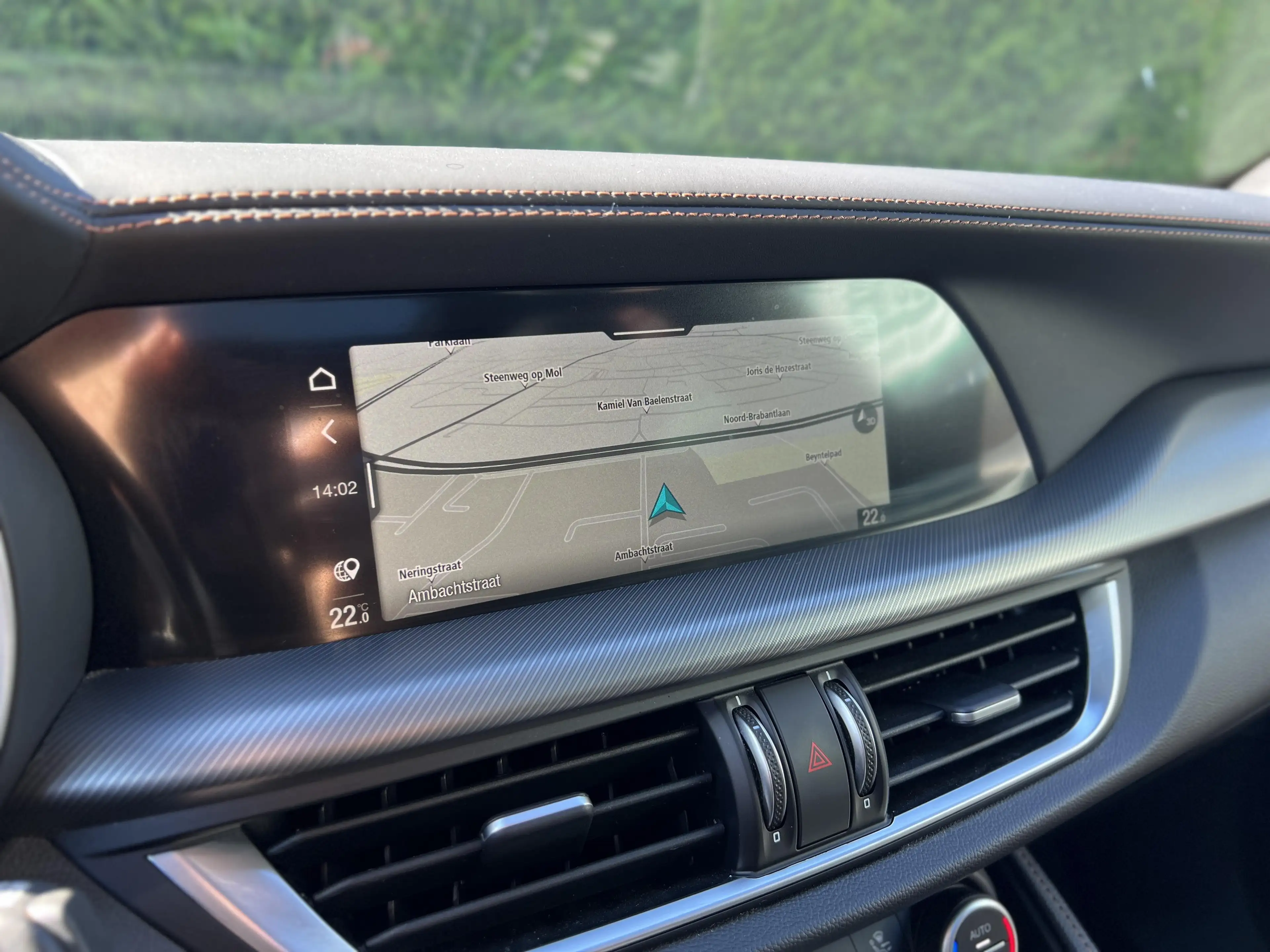 Alfa Romeo Stelvio Intensa — photo 19