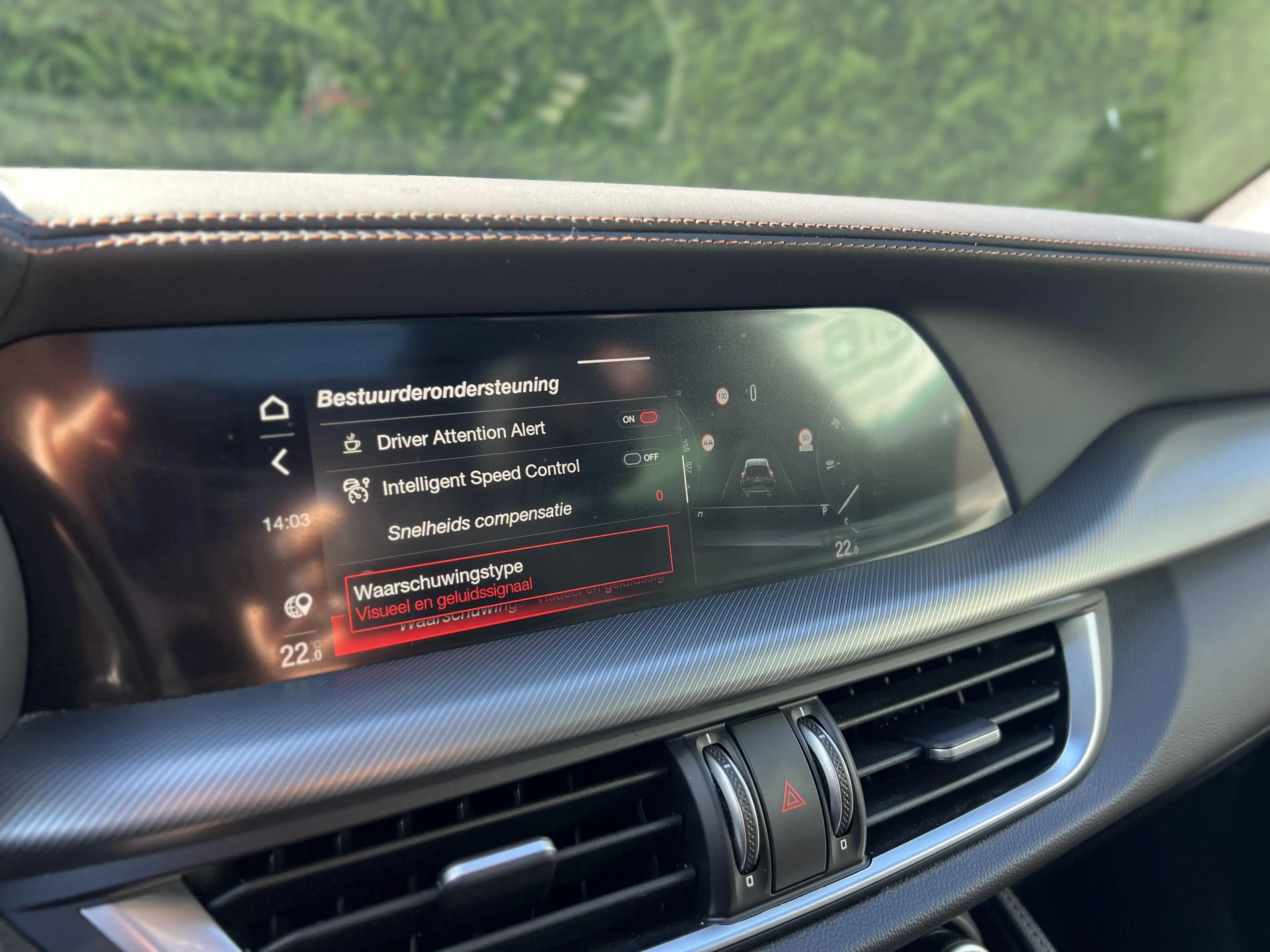 Alfa Romeo Stelvio Intensa — photo 25