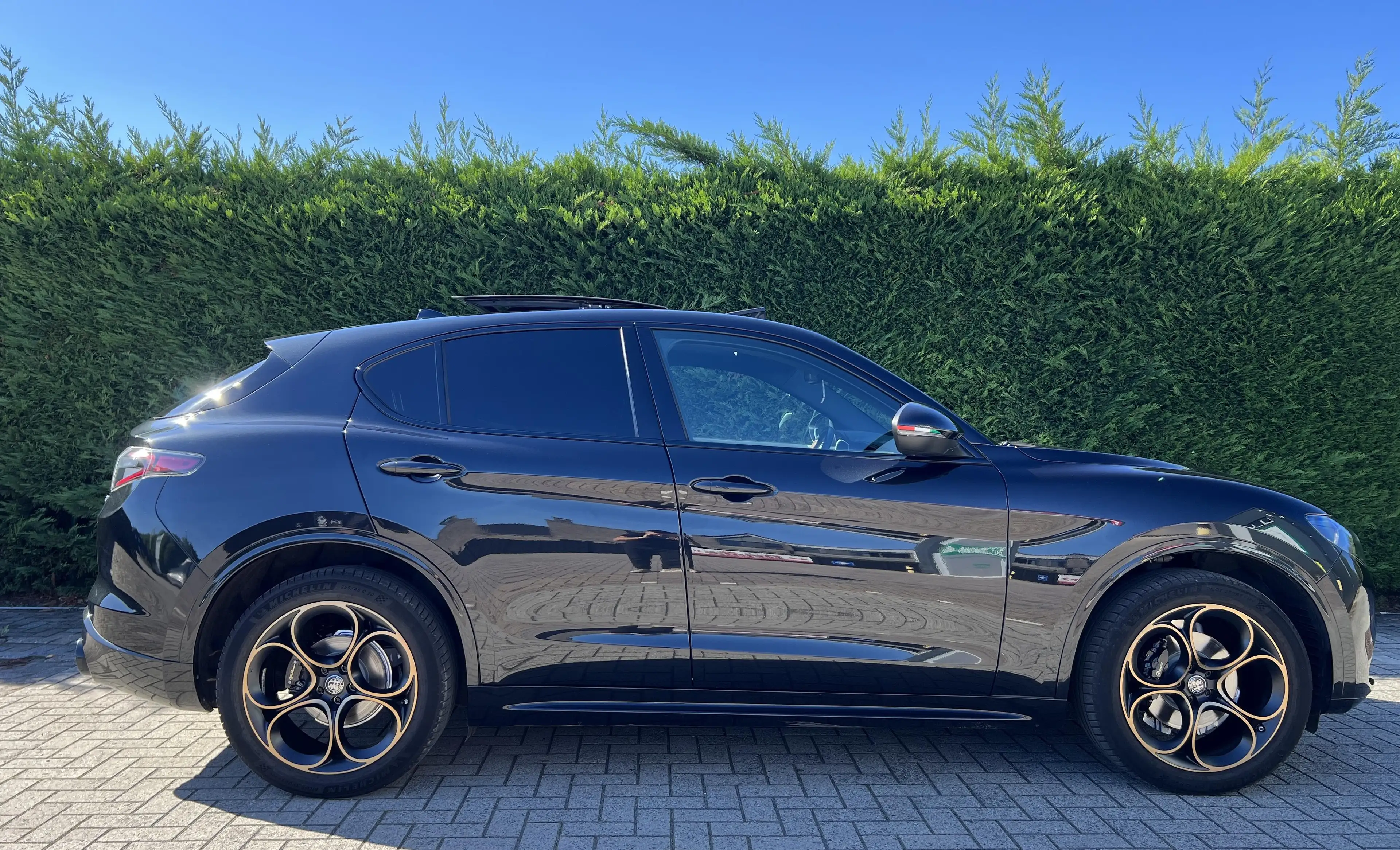 Alfa Romeo Stelvio Intensa — photo 4