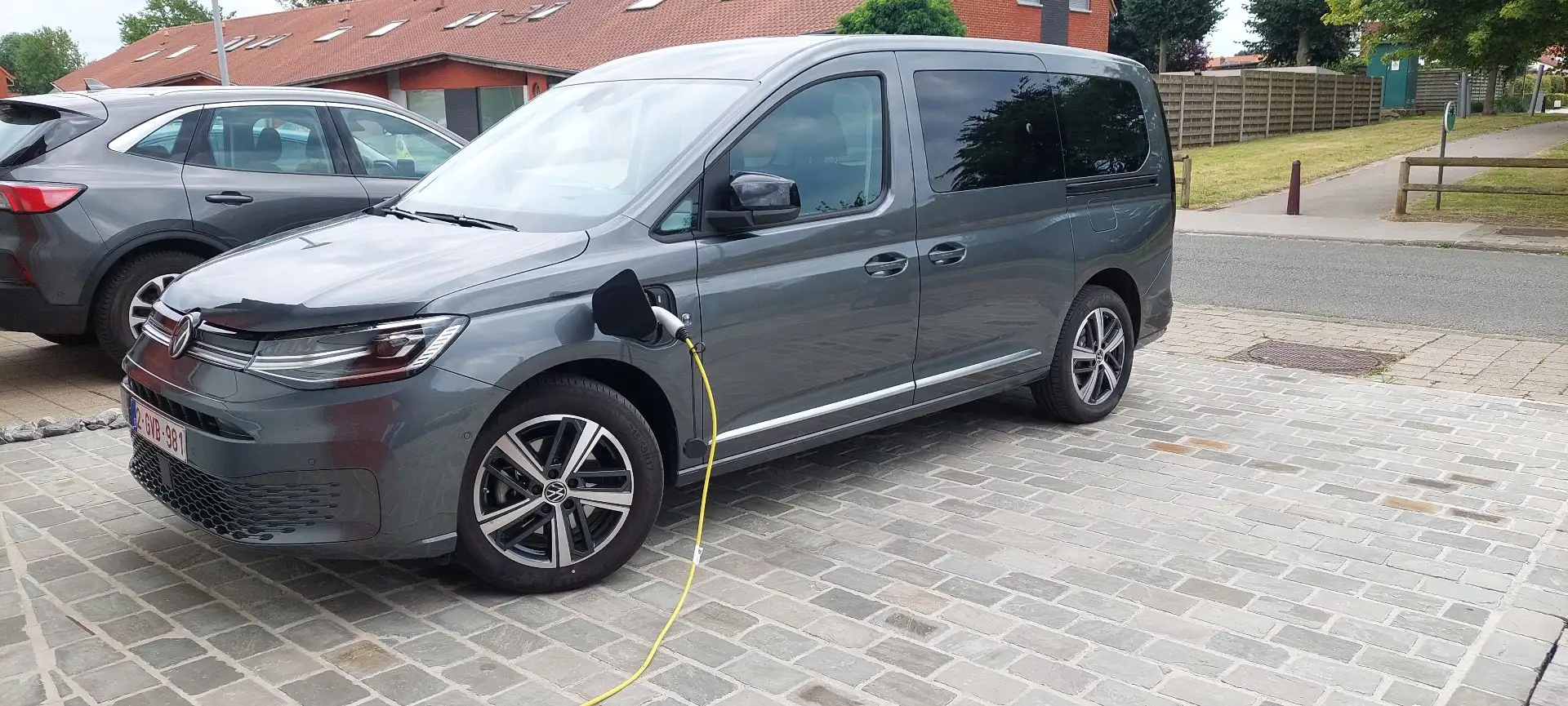 Volkswagen Caddy 1.5 TSI (5-Si.) eHybrid DSG Flexible Maxi - 1
