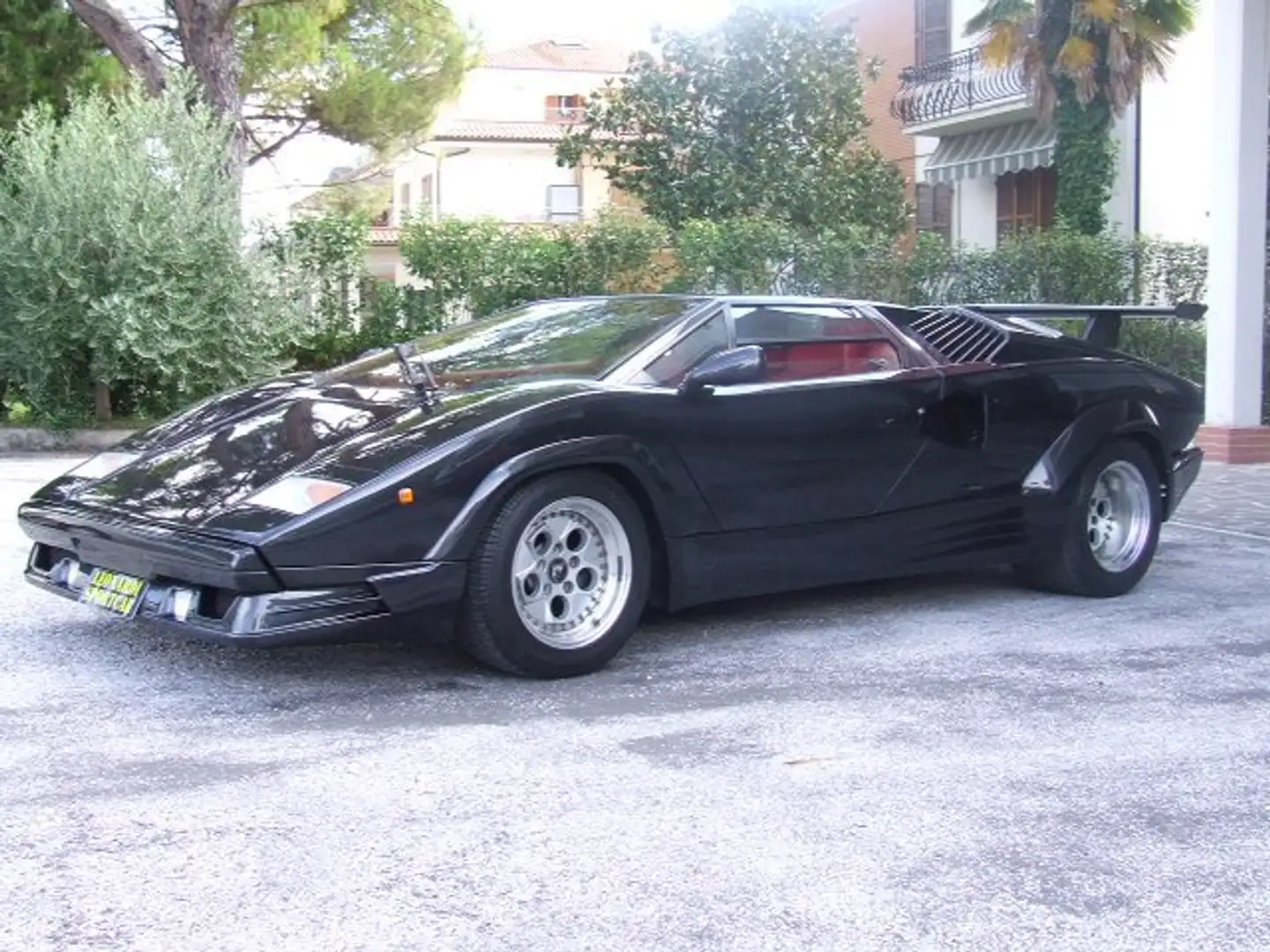 Lamborghini Countach 25 Anniversary Schwarz - 2