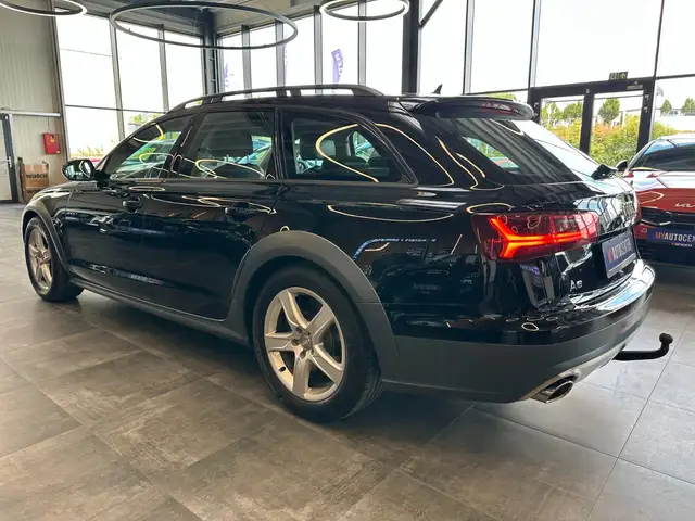 Audi A6 Allroad view 3