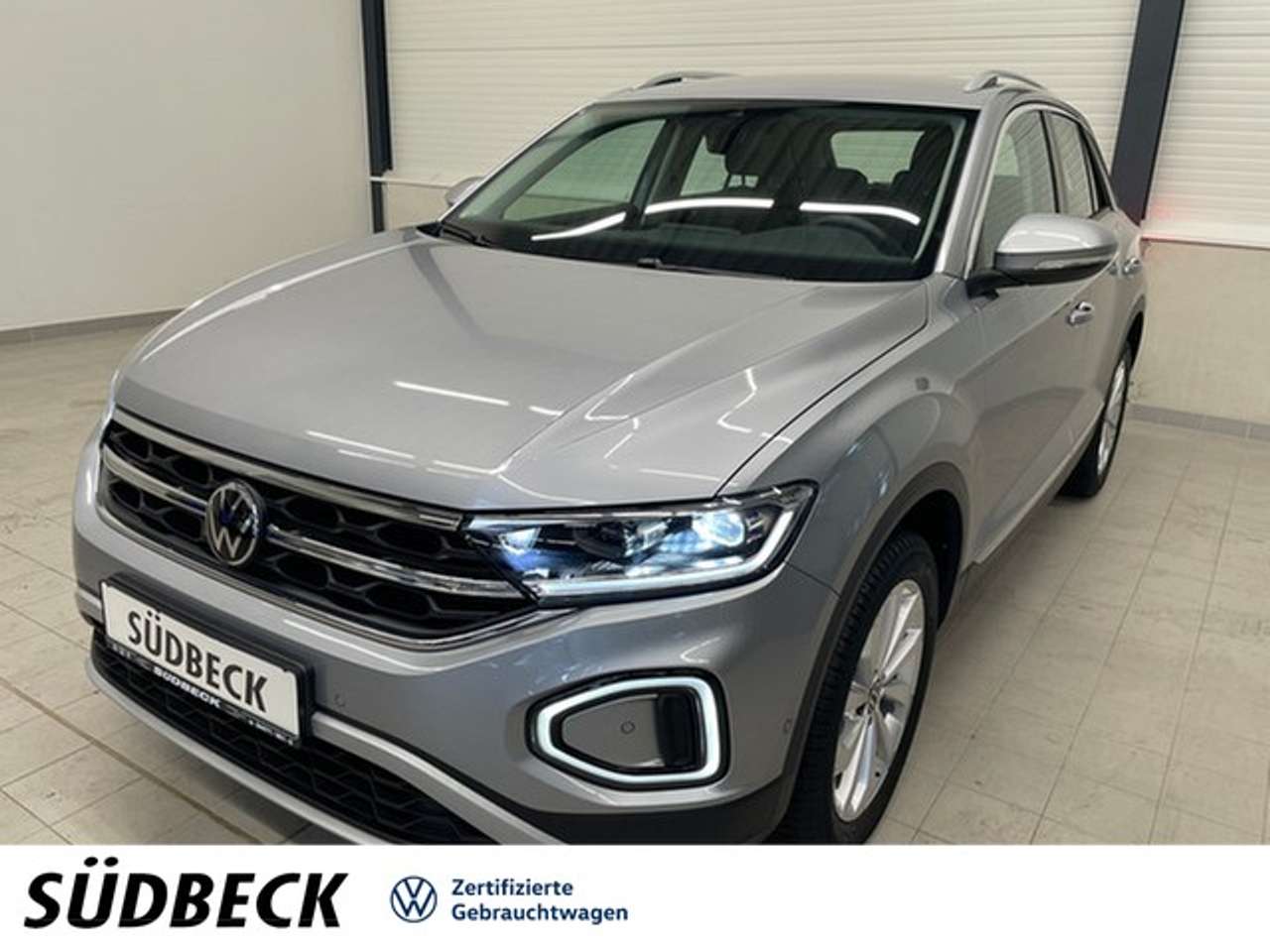 Volkswagen T-Roc 2023 — 1.5 TSI Style NAV+APP
