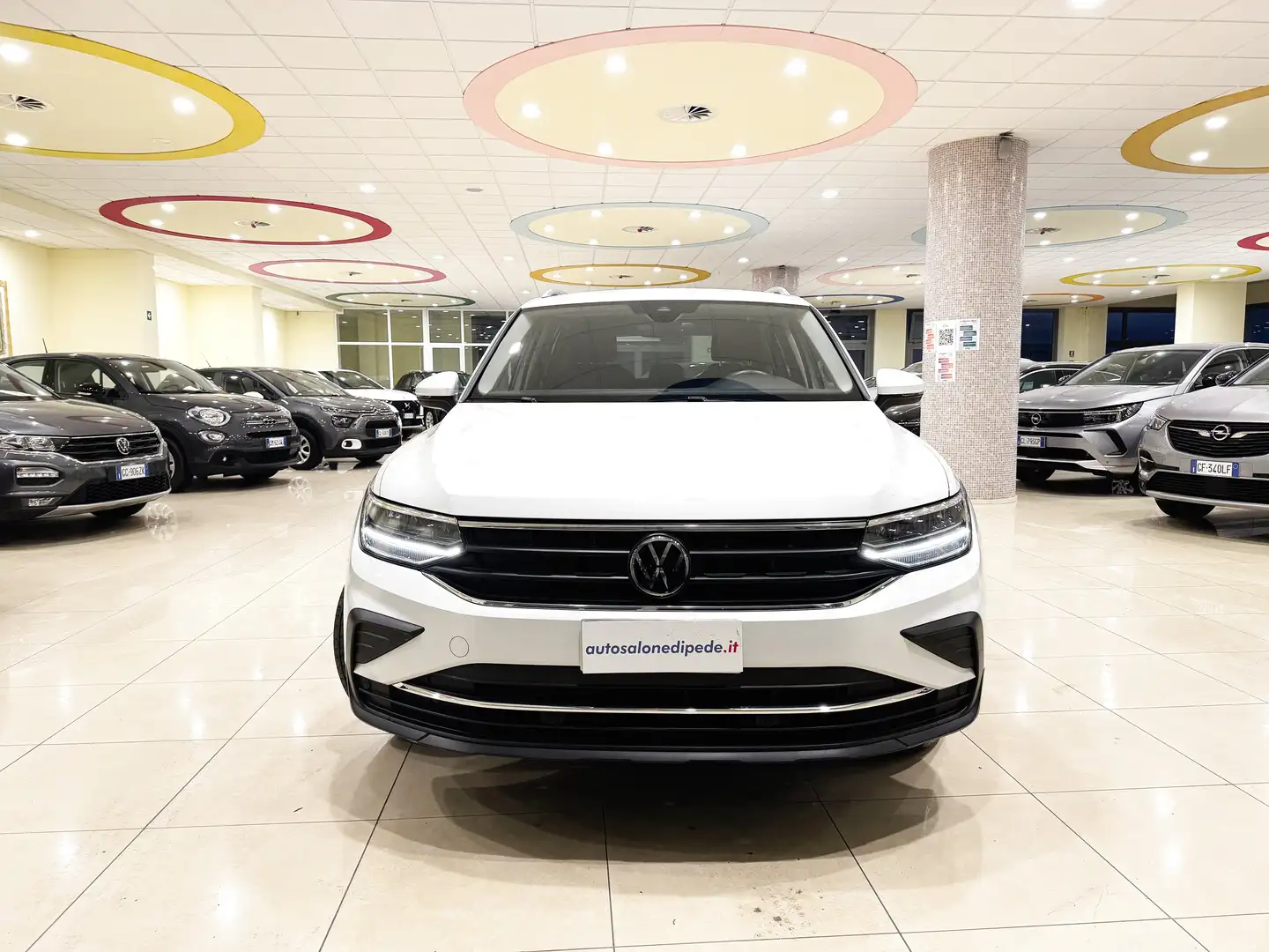 Volkswagen Tiguan Tiguan II 2021 2.0 tdi Life 150cv dsg Bianco - 2