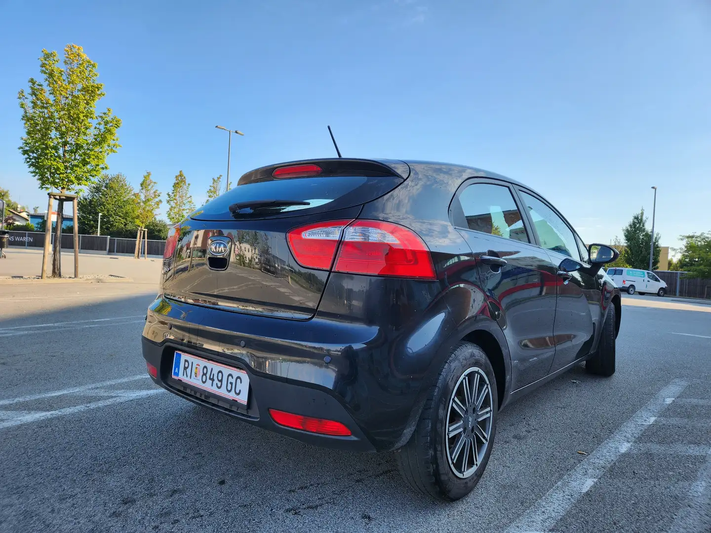 Kia Rio Rio 1,2 CVVT Cool Cool Schwarz - 2