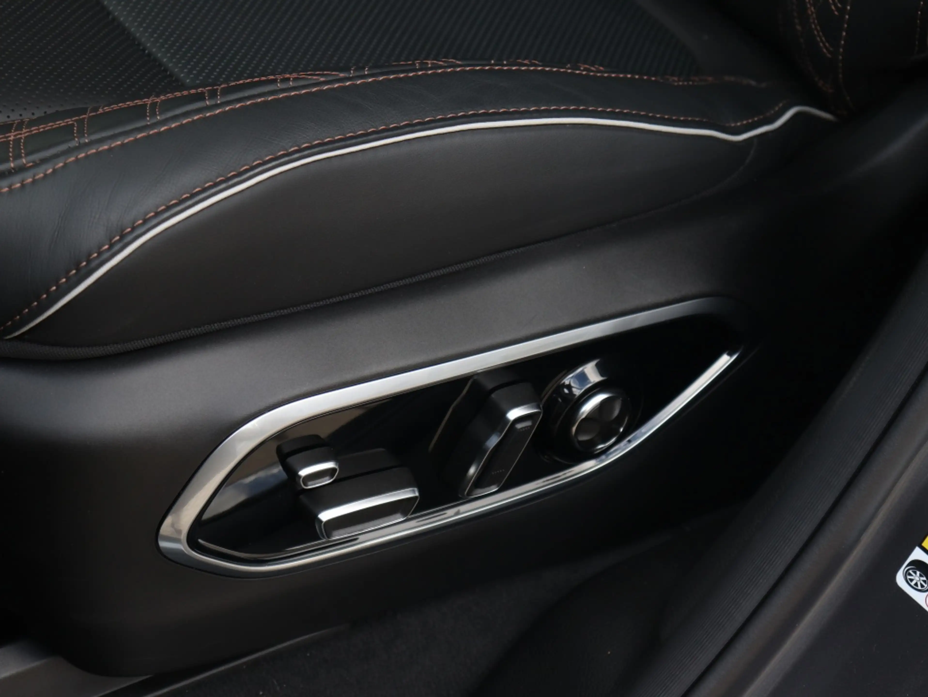 Jeep Grand Cherokee Summit Reserve 4xe 380 PK | Pano | Trekhaak | Blac — photo 12