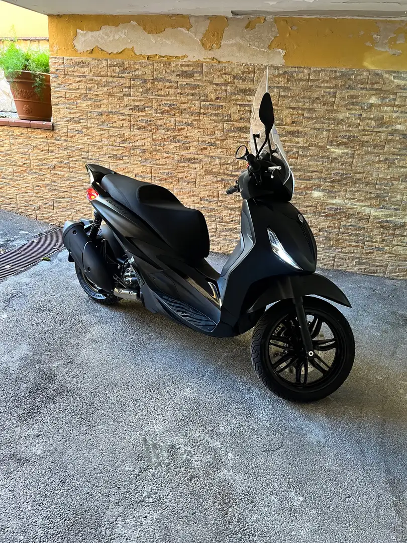 Piaggio Beverly 300 ABS hpe Černá - 2