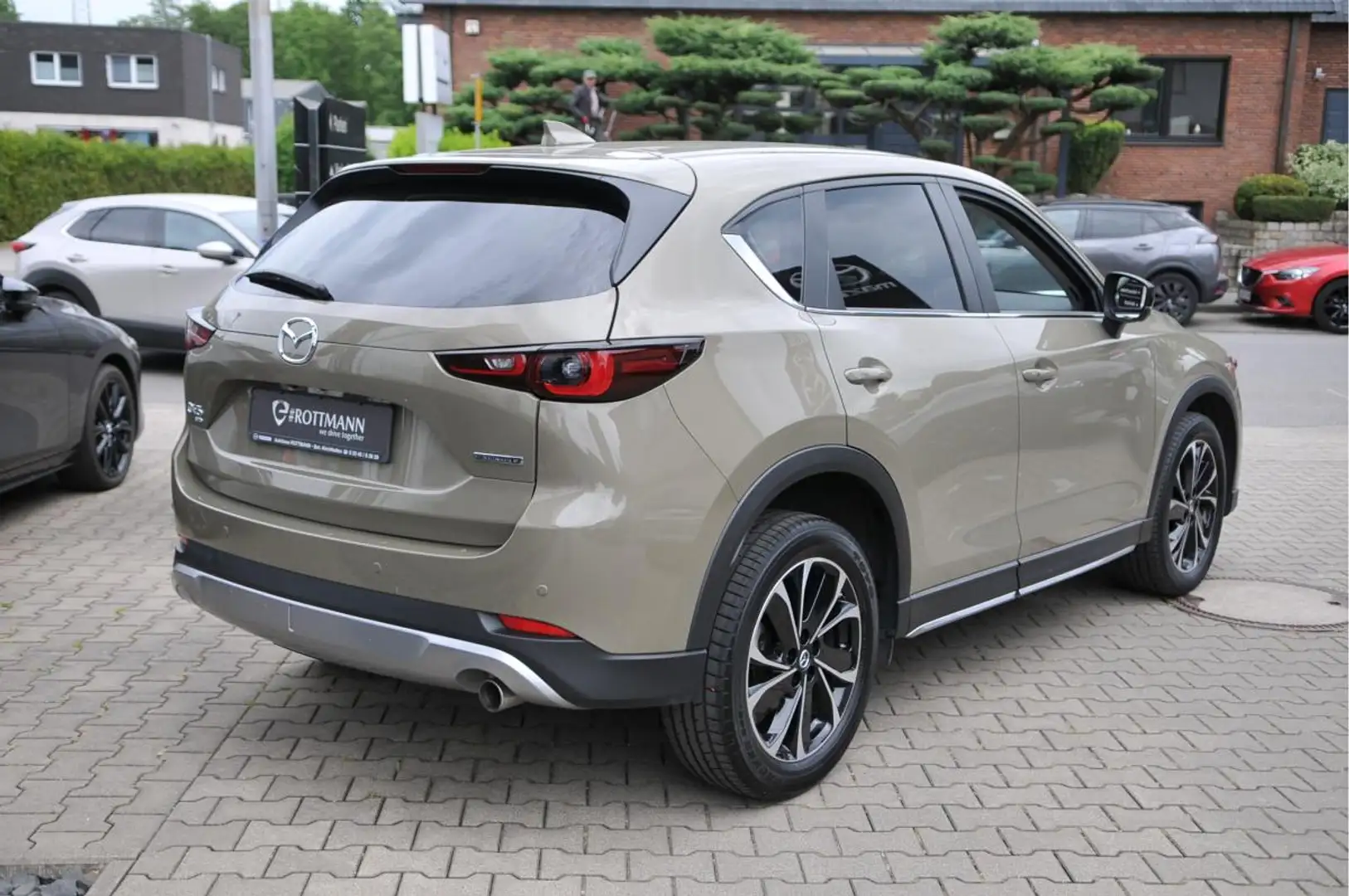 Mazda CX-5 SoMo SKYACTIV-D184 Aut. AWD Newground 360°M/AHK Gelb - 2