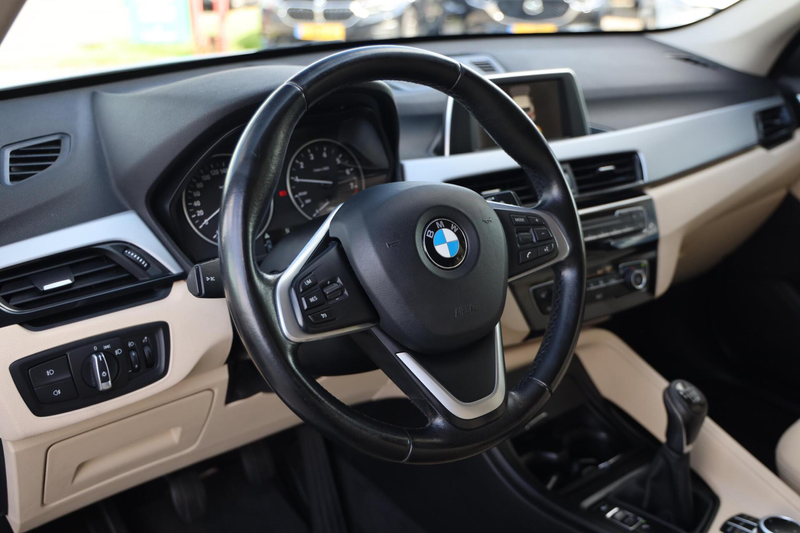 BMW X1 sDrive18i Centennial High Executive|Trekhaak|Navi| — photo 7