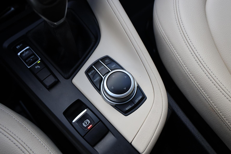 BMW X1 sDrive18i Centennial High Executive|Trekhaak|Navi| — photo 14