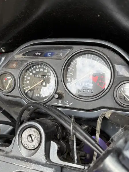 Kawasaki ZZR 600 - foto 2