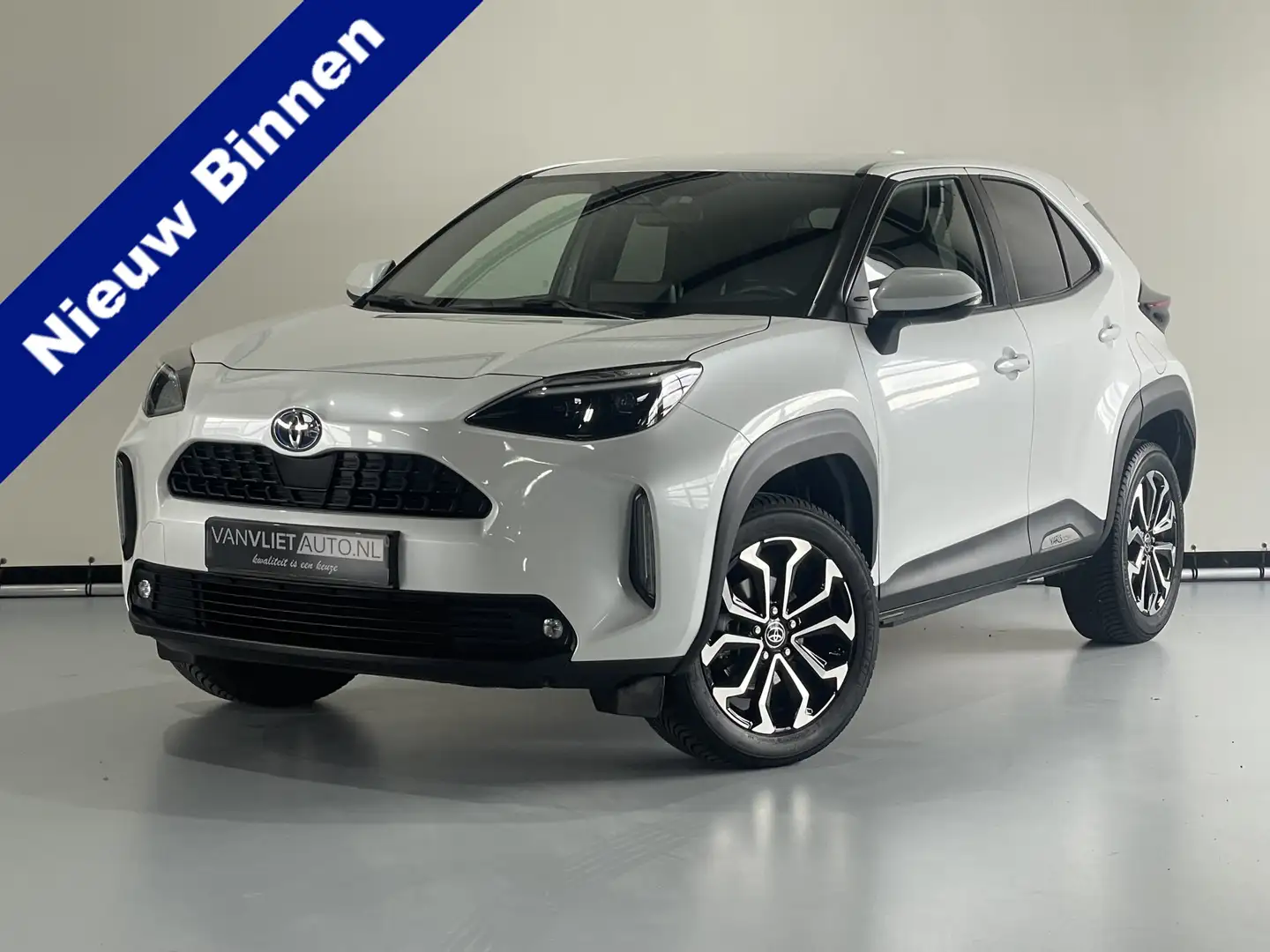 Toyota Yaris Cross 1.5 Hybrid Automaat First Edition Camera / Navigat Wit - 1