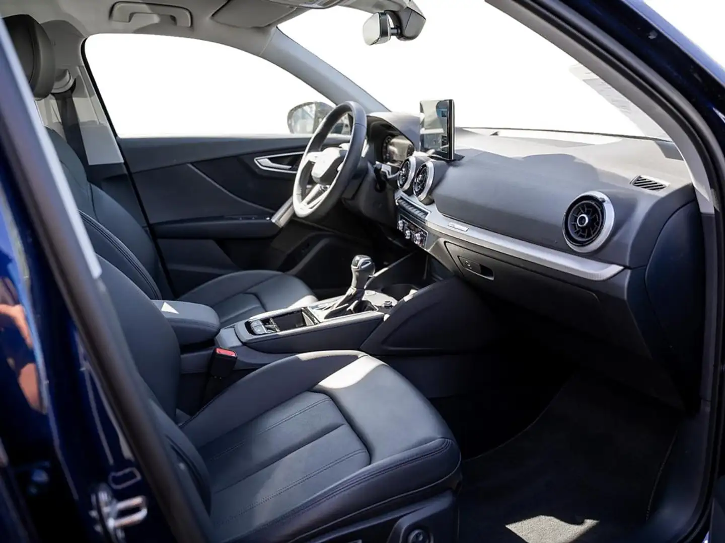 Audi Q2 35 TFSI advanced NAVI LED KAM. LEDER SHZ Blau - 2