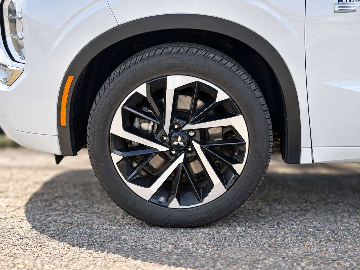 2023 Mitsubishi Outlander PHEV