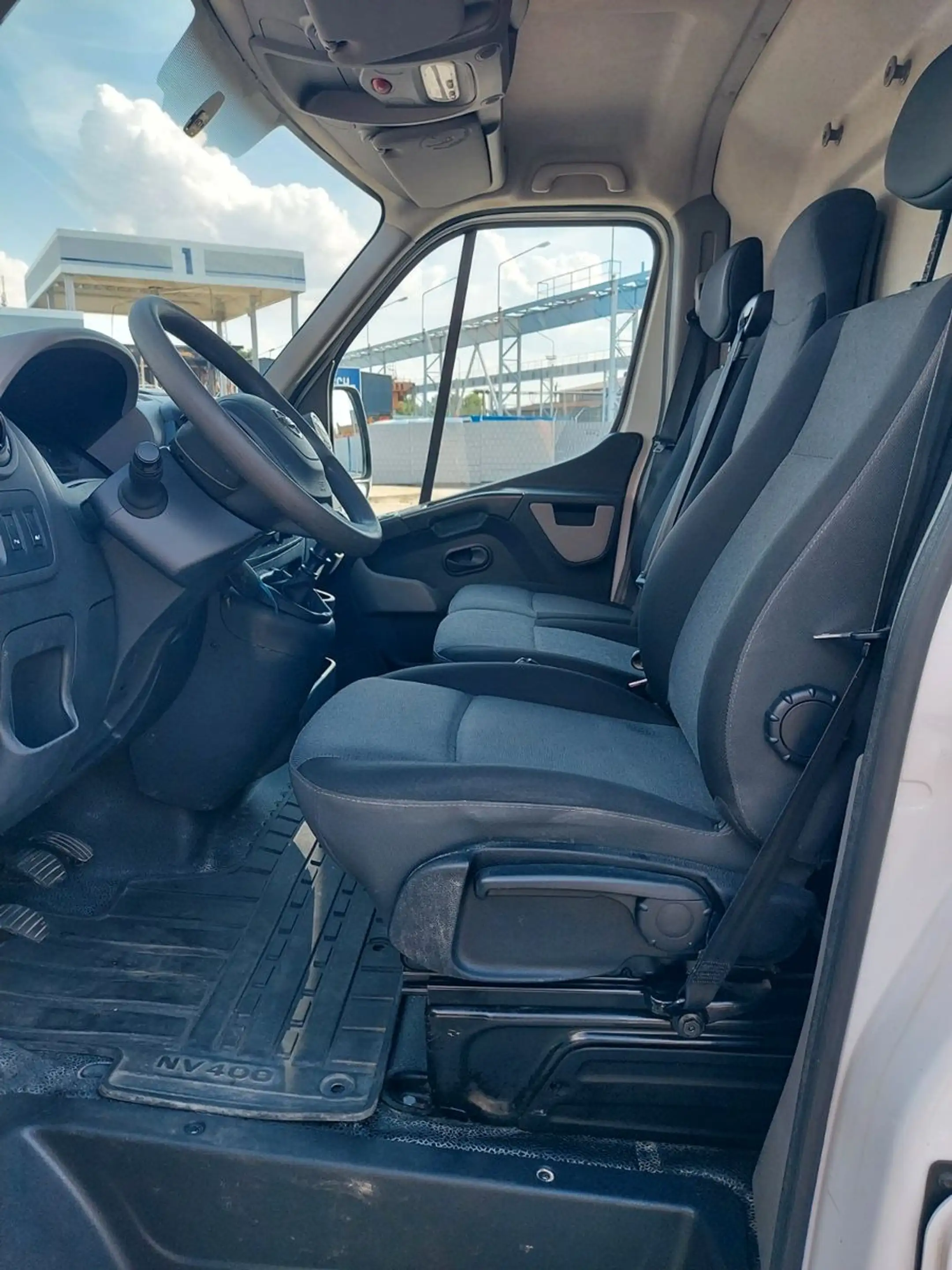 Nissan NV400 Kastenwagen L3H2 3,5t lang COMFORT Klima — photo 13