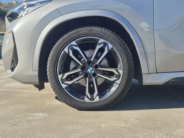 BMW X1 view 13