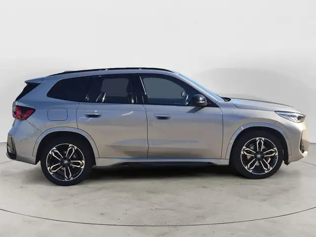 BMW X1 view 5
