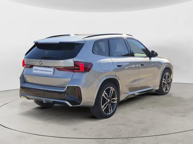 BMW X1 view 4