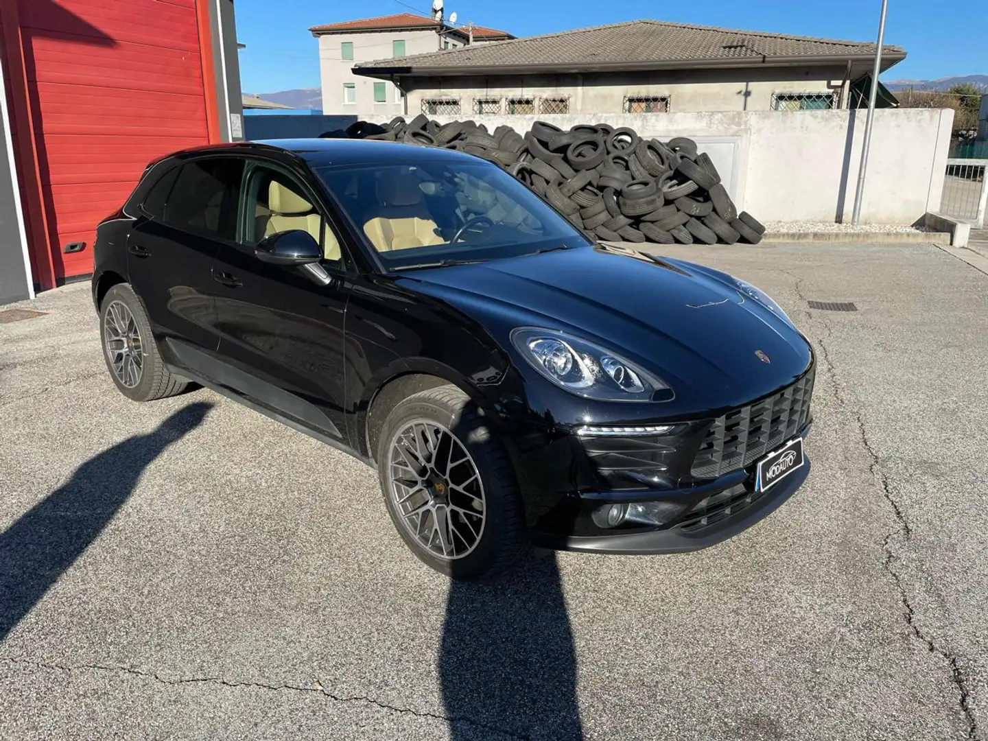 Porsche Macan 2.0 Schwarz - 1