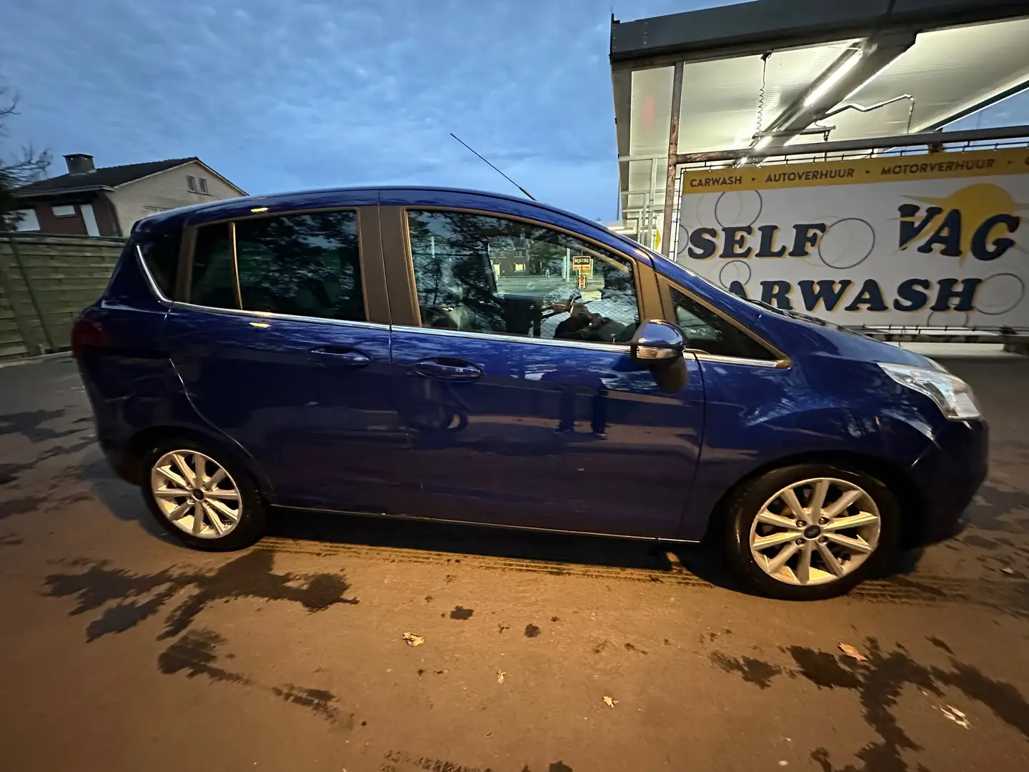 Ford B-Max B-MAX 1.5 TDCi SYNC Edition Bleu - 2