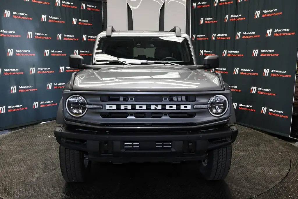 Ford Bronco 2024 photo 2