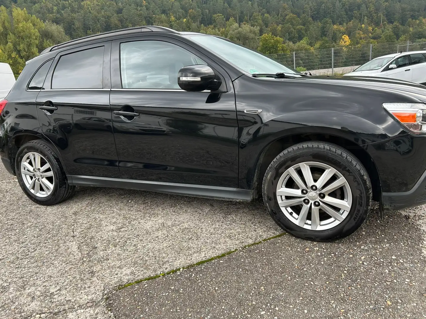 Mitsubishi ASX 1.8 DID Instyle 4WD/Allrad Voll/Top-Ausstattung Schwarz - 2