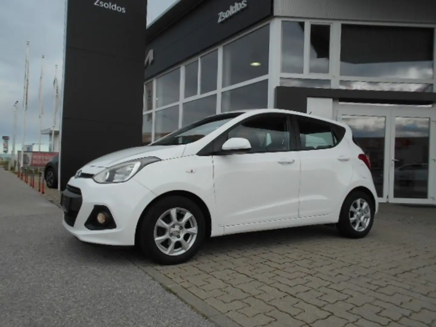 Hyundai i10 1,25 Comfort Weiß - 1