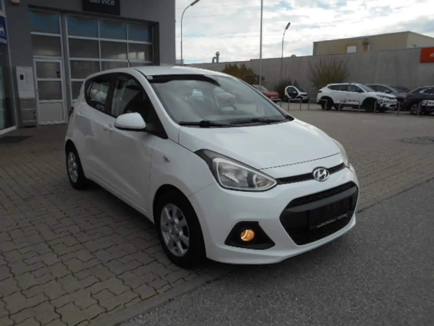 Hyundai i10 1,25 Comfort Weiß - 2