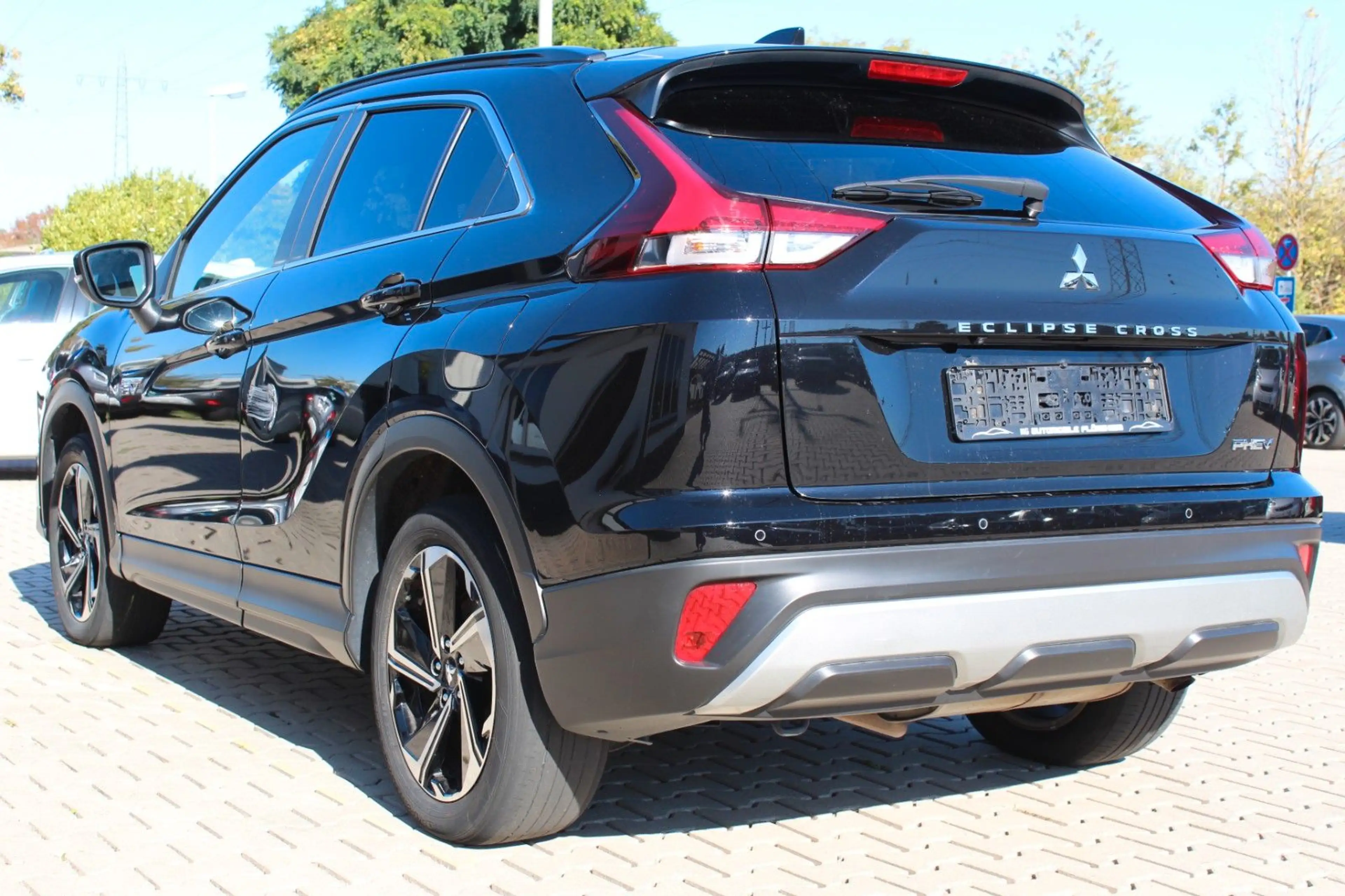 Mitsubishi Eclipse Cross 2.4 Plus 4WD Navi R.Kamera LED — photo 8