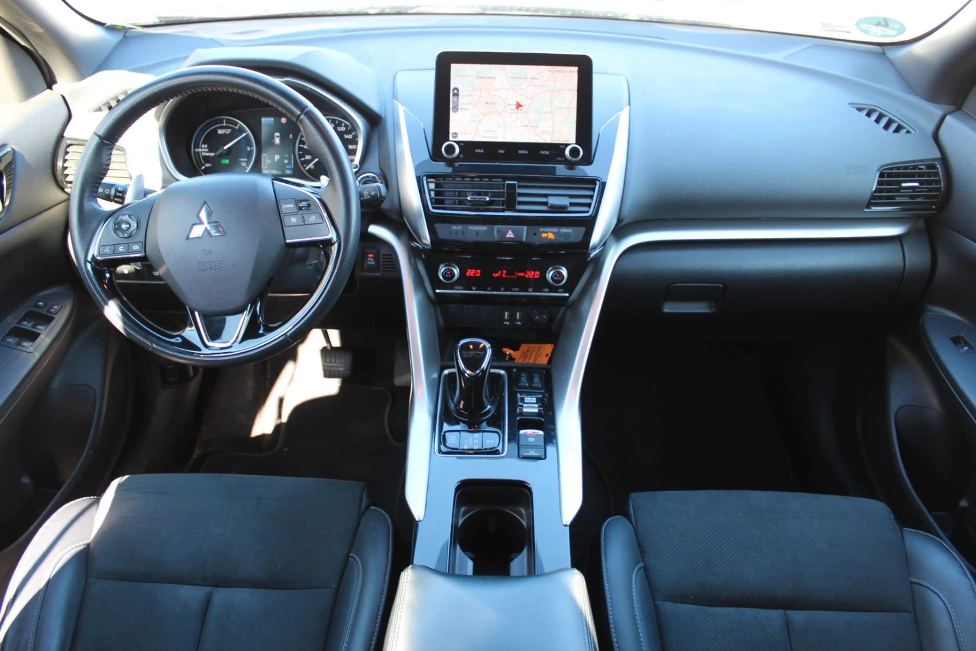 Mitsubishi Eclipse Cross 2.4 Plus 4WD Navi R.Kamera LED — photo 12