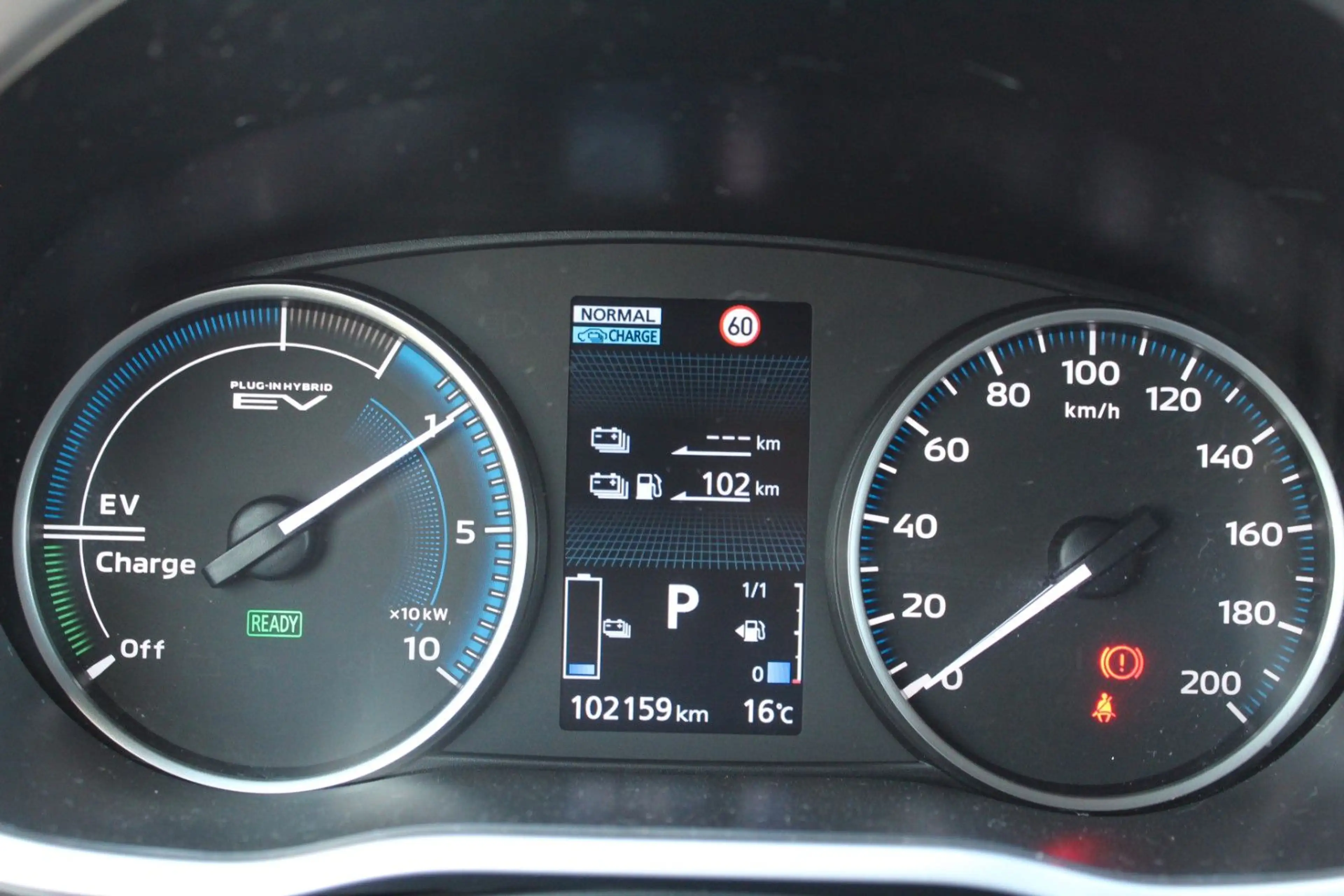 Mitsubishi Eclipse Cross 2.4 Plus 4WD Navi R.Kamera LED — photo 14