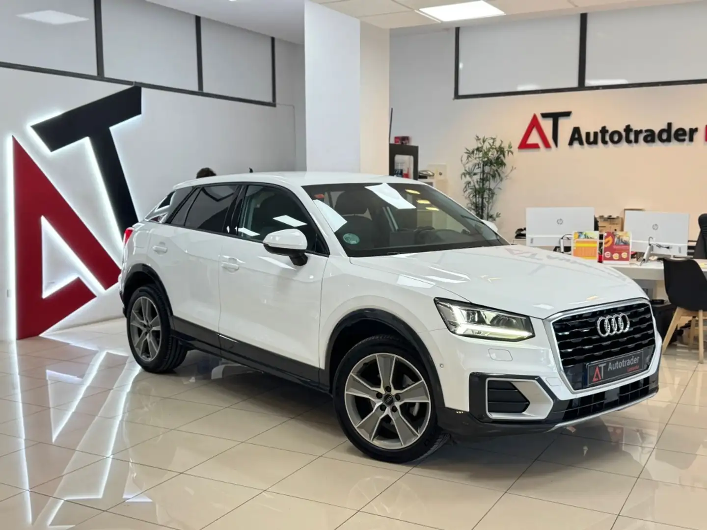 Audi Q2 30 TDI Design 85kW Blanc - 1