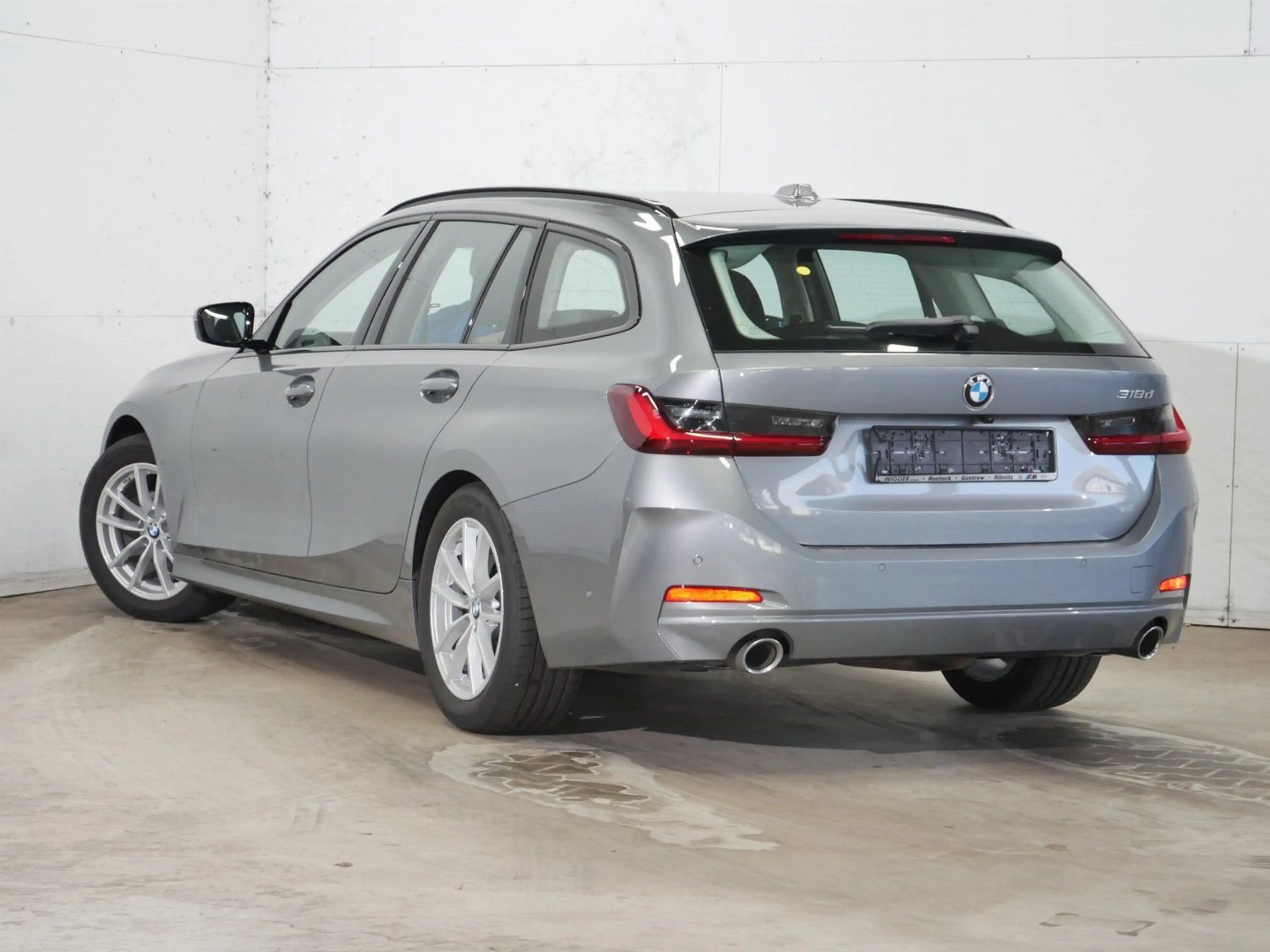 BMW 318 d Touring Step*el.Sitze*ParkA+*AdapLED*Headup — photo 3