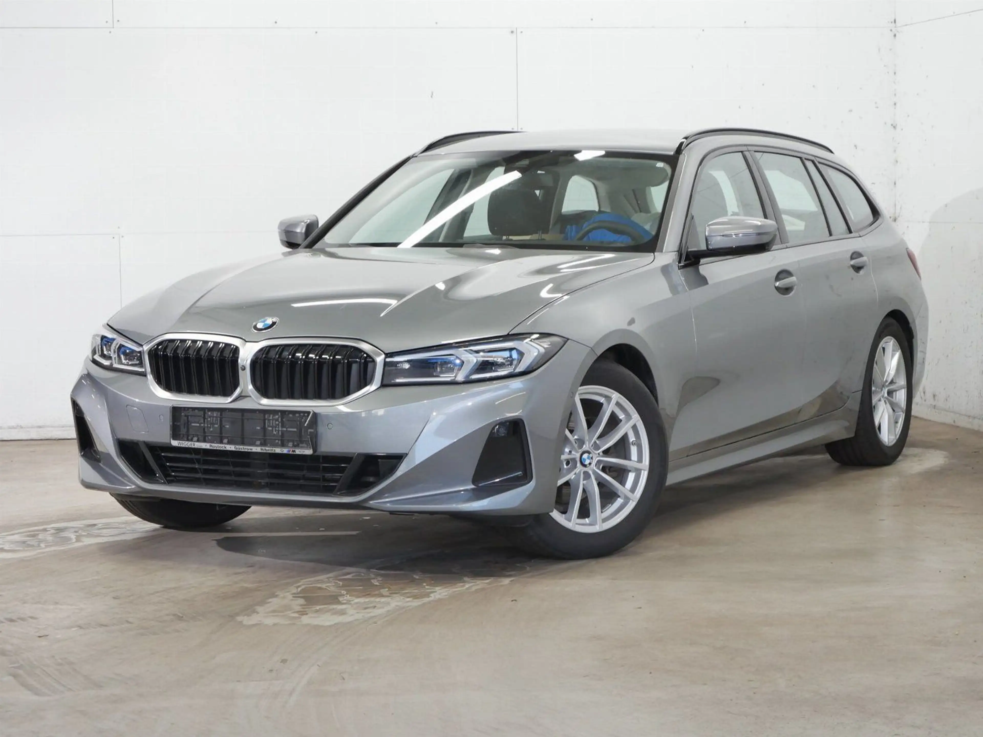 BMW 318 d Touring Step*el.Sitze*ParkA+*AdapLED*Headup