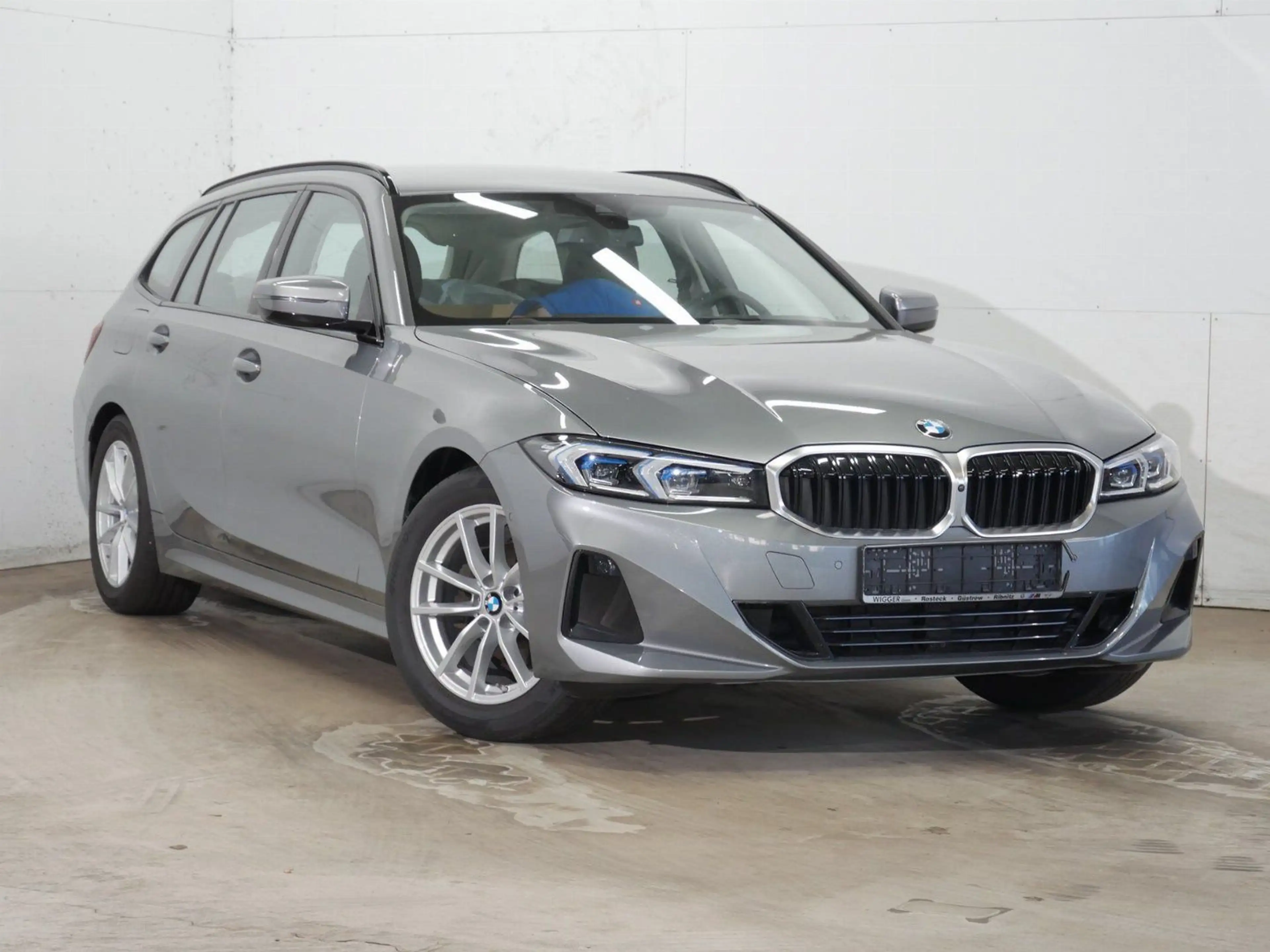 BMW 318 d Touring Step*el.Sitze*ParkA+*AdapLED*Headup — photo 2