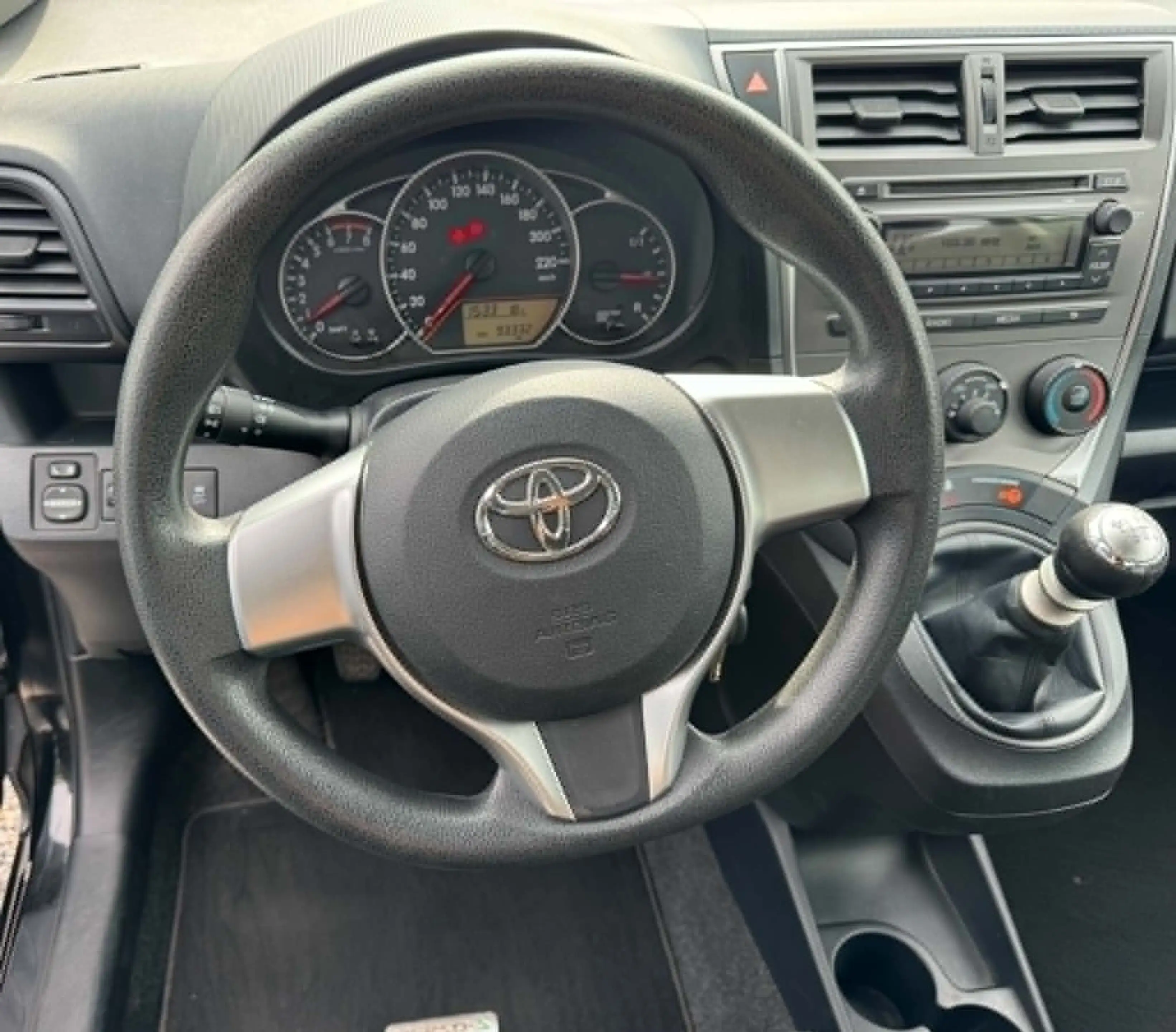 Toyota Verso-S 1,33 Cool Klima AHK — photo 9