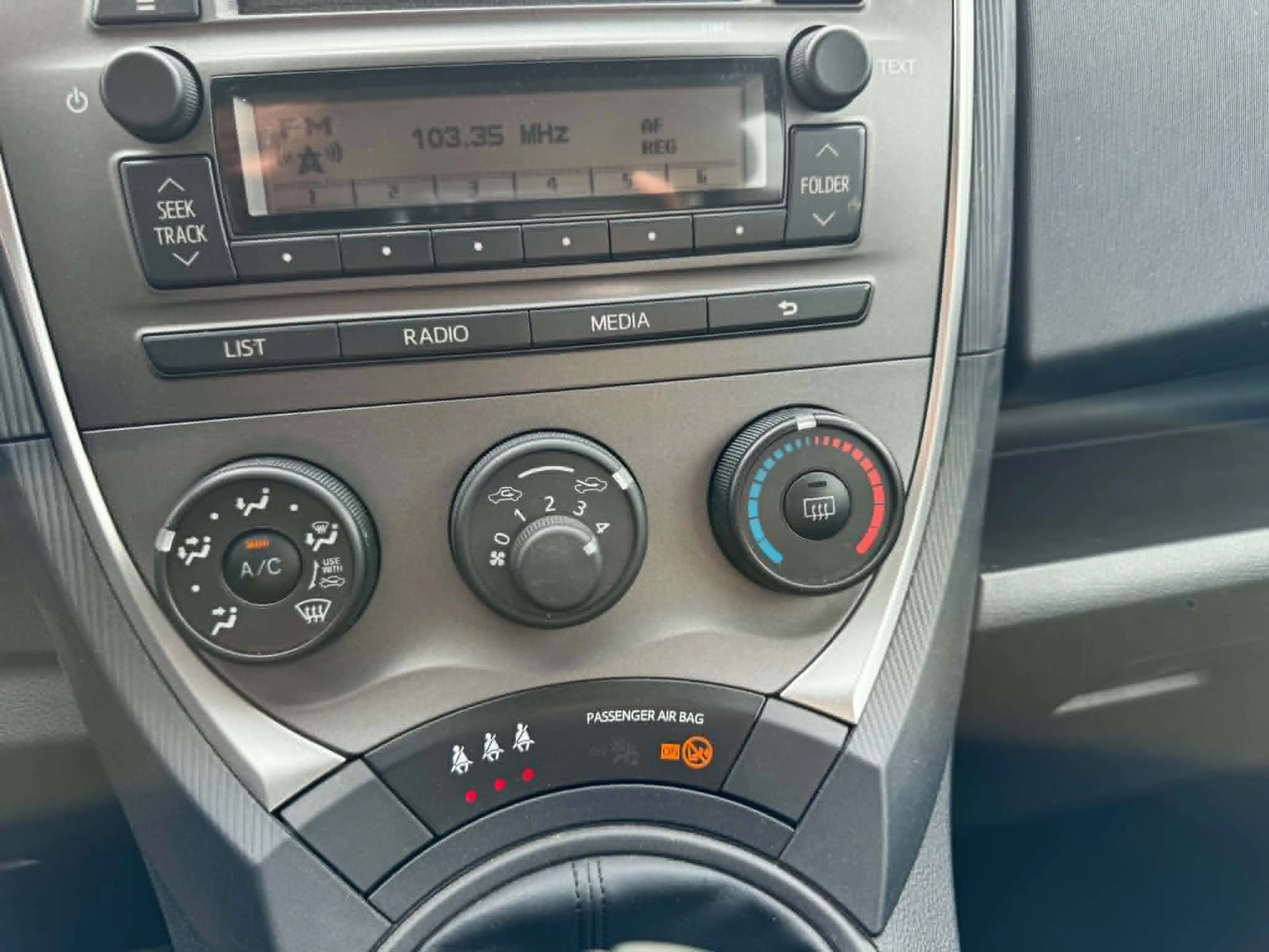 Toyota Verso-S 1,33 Cool Klima AHK — photo 12