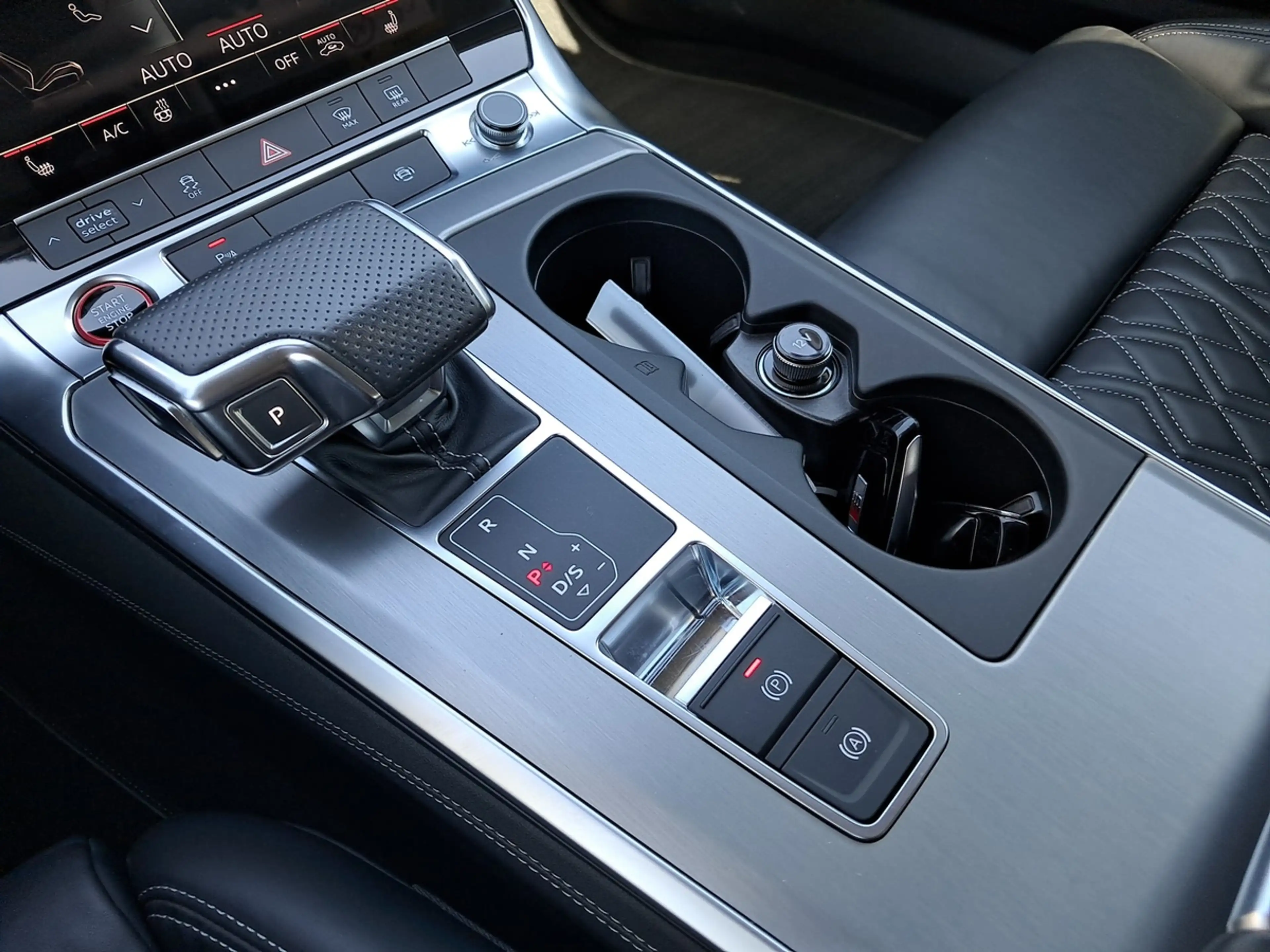 Audi S6 3.0 TDI quattro *Mega Austattung* — photo 10