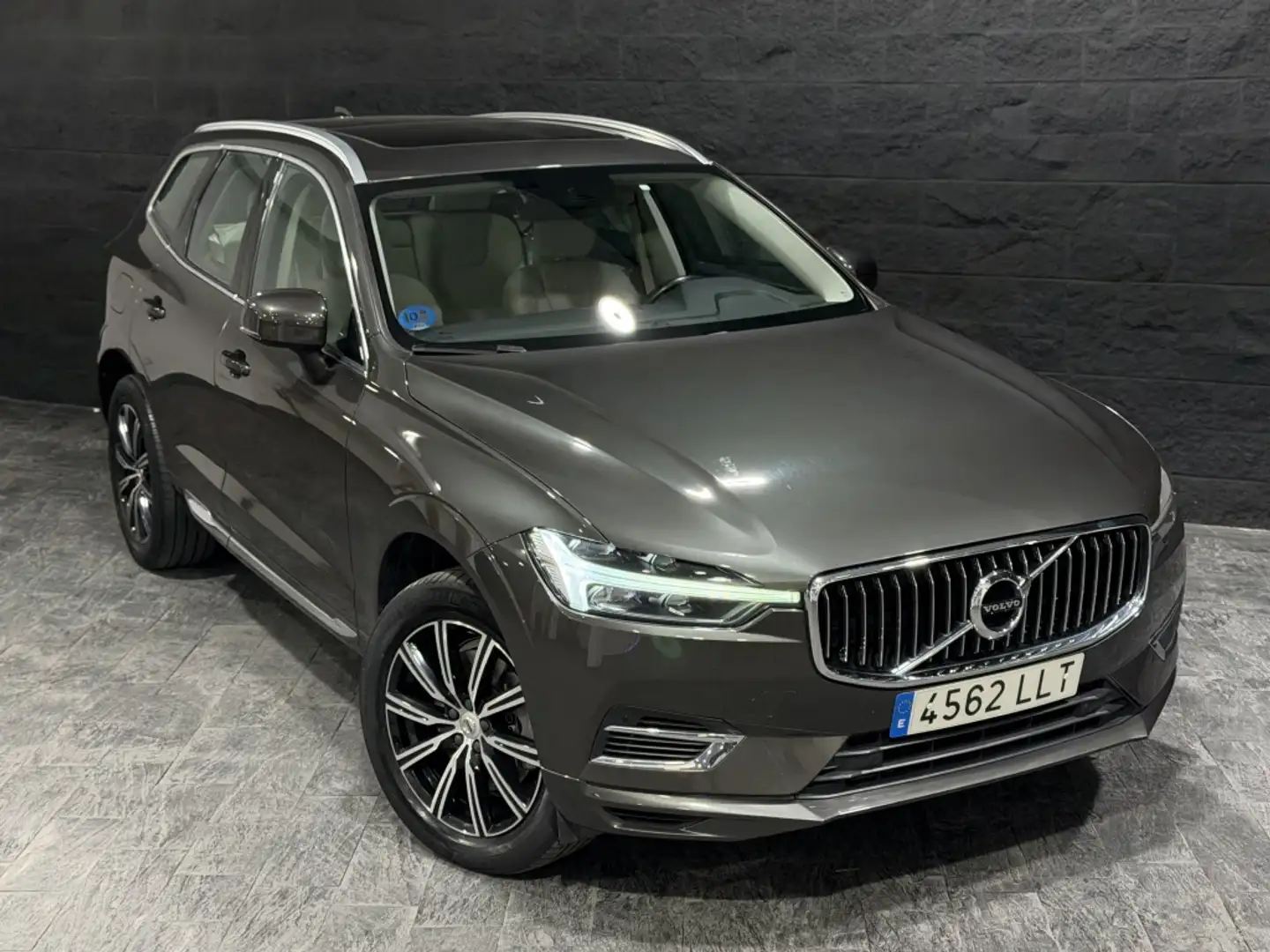 Volvo XC60 T6 Twin Recharge Inscription Marrón - 2
