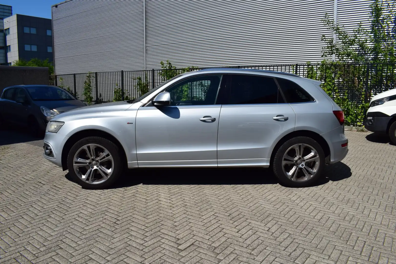 Audi Q5 2.0 TFSI quattro Pro Line S 12 mnd GARANTIE Adapti Grijs - 2