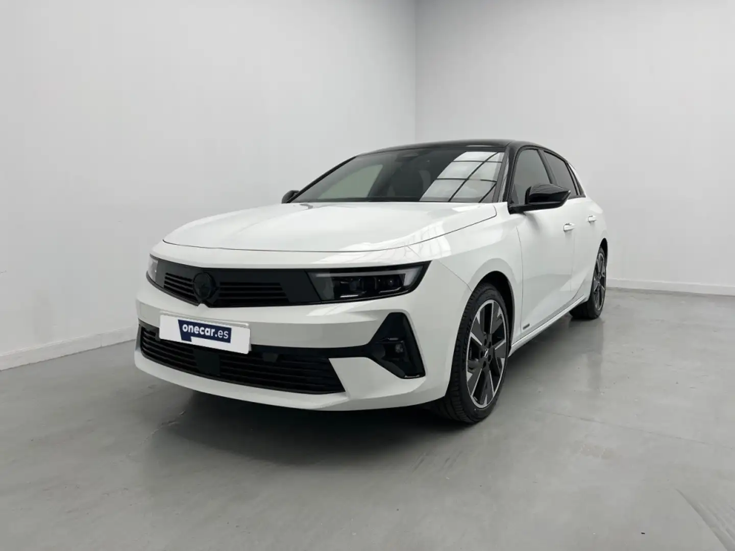 Opel Astra BEV GS AUTO 156CV 5P Bianco - 1