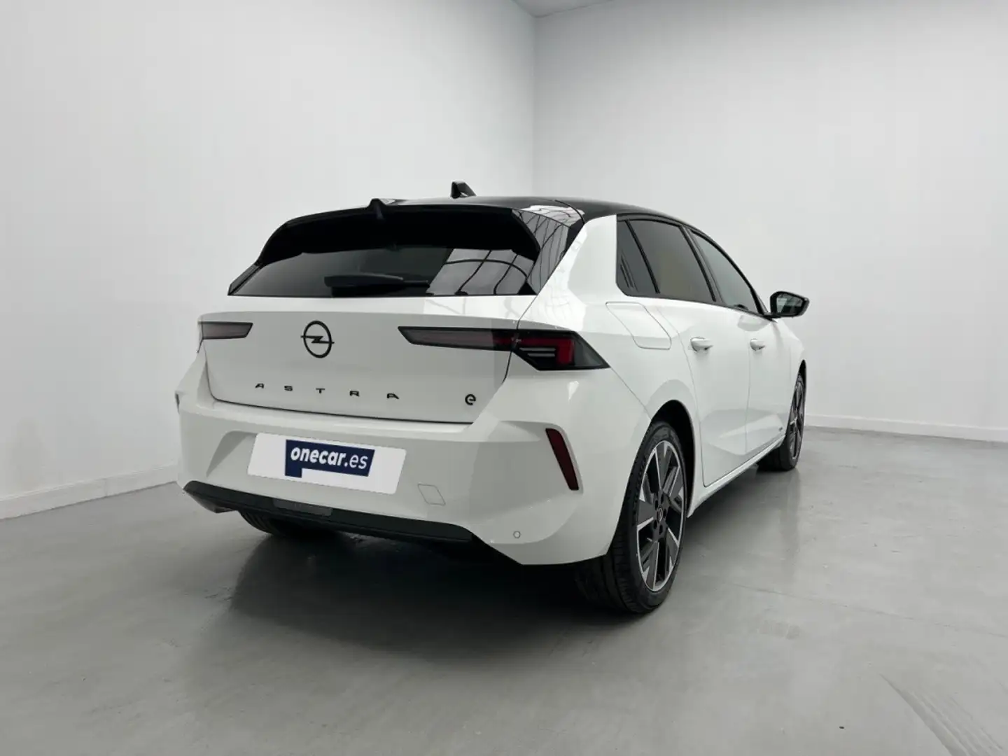 Opel Astra BEV GS AUTO 156CV 5P Bianco - 2