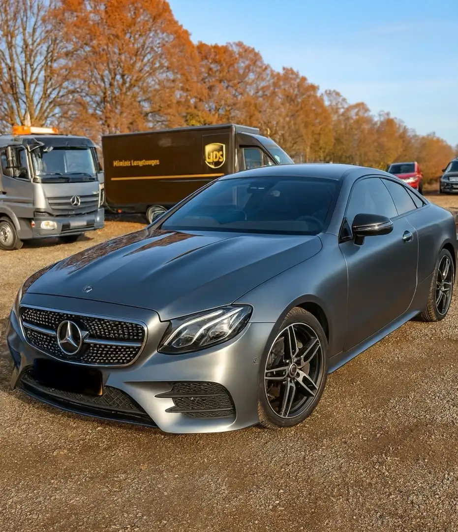 Mercedes-Benz E 220 d Coupe*AMG*Burmester*360*NightPaket Gris - 1
