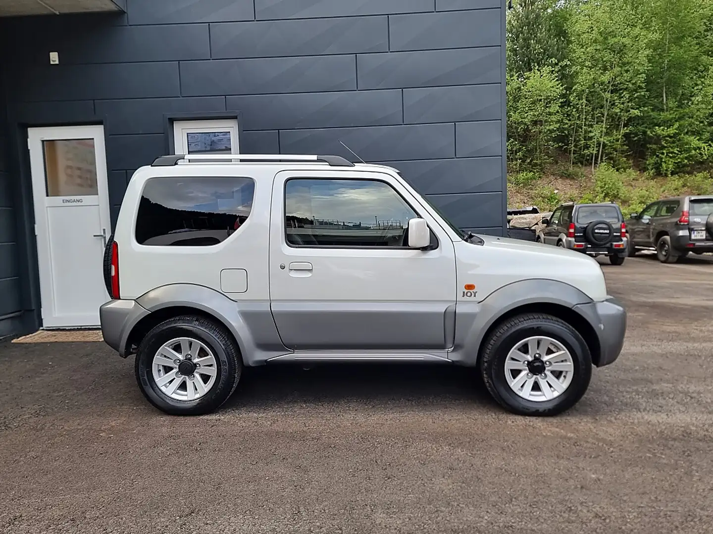 Suzuki Jimny 1,3 VX Joy Weiß - 2